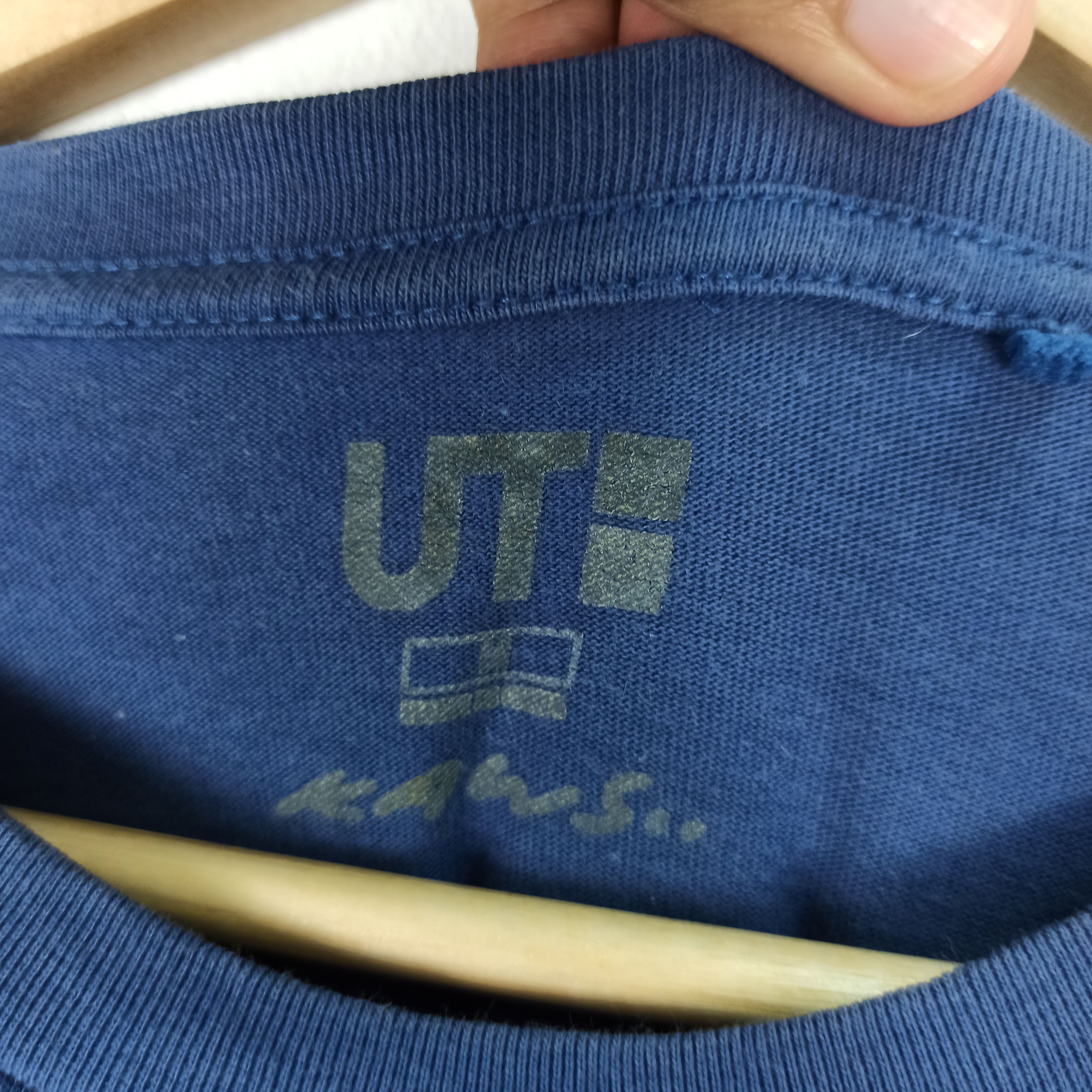 Kaws × Uniqlo Rare Kaws X Uniqlo Tshirt Size US M / EU 48-50 / 2 - 5 Thumbnail