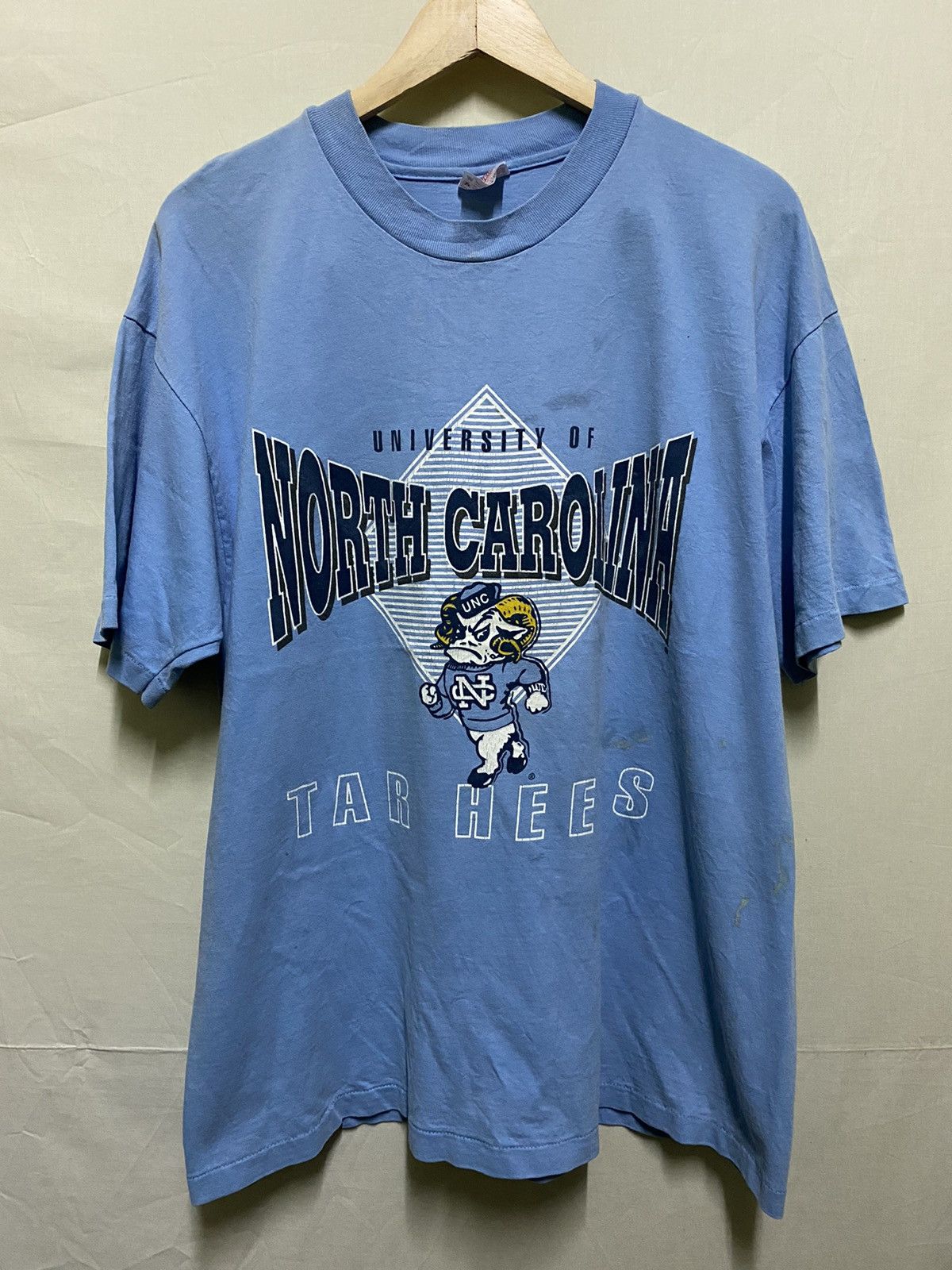 Vintage North Carolina Tar Heels T Shirt Size US XL / EU 56 / 4 - 1 Thumbnail