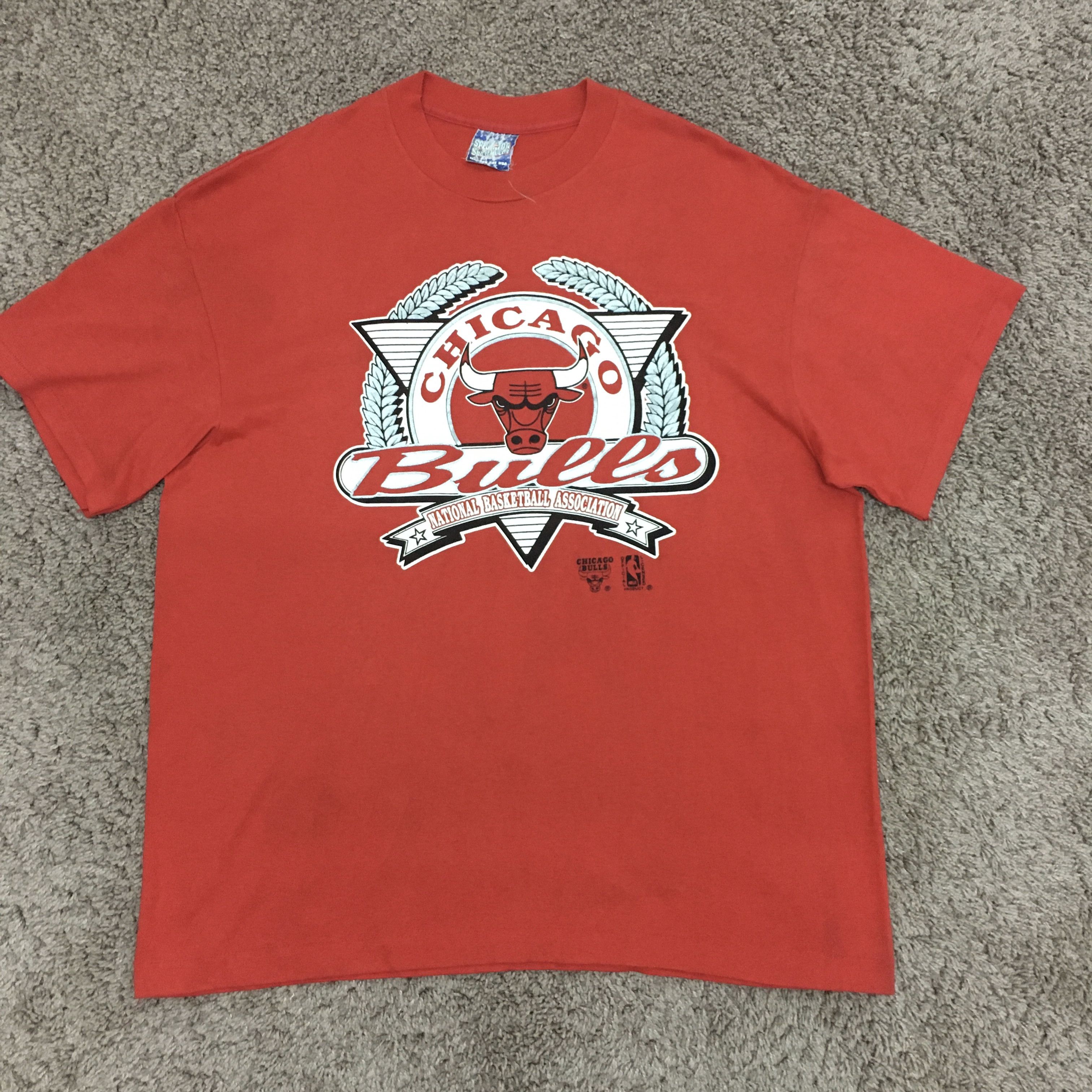 Vintage vintage chicago bulls official merc. tee Size US L / EU 52-54 / 3 - 1 Thumbnail