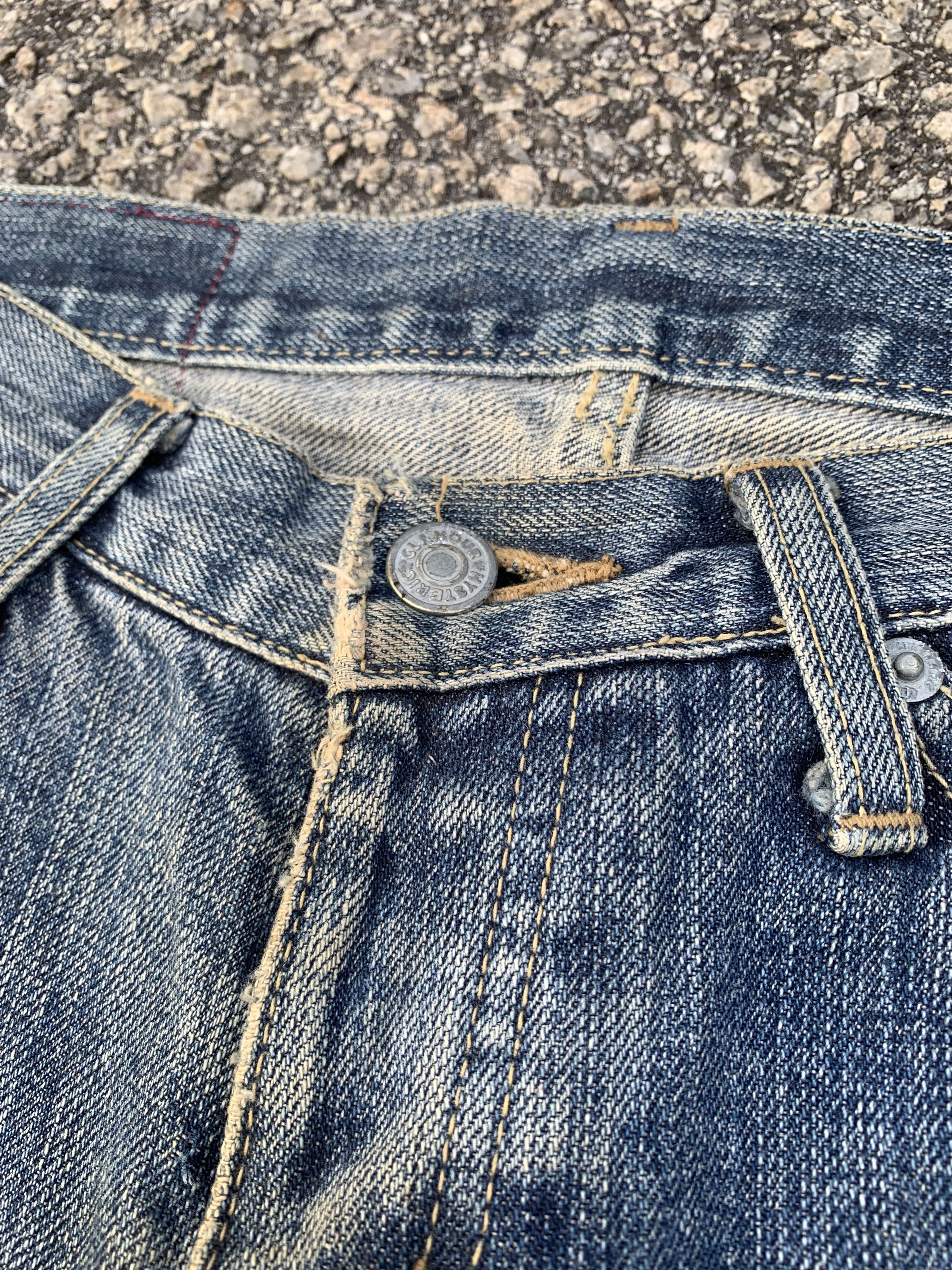Hysteric Glamour KINKY HYSTERIC GLAMOUR DISTRESSED DENIM DOUBLE KNE VINTAGE Size 28" / US 6 / IT 42 - 13 Thumbnail