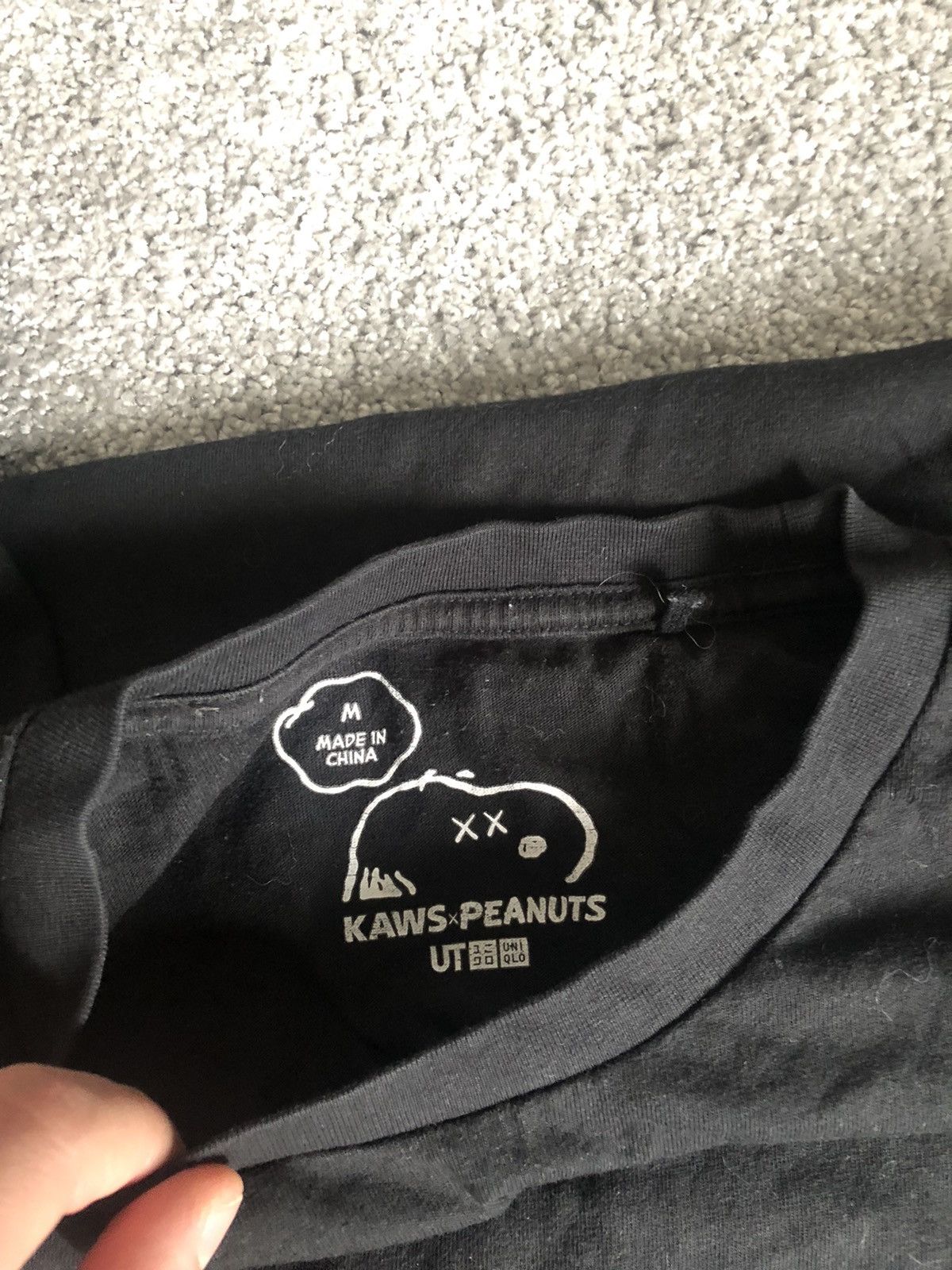 Kaws × Peanuts × Uniqlo UNIQLO x KAWS x PEANUTS TEE Size US M / EU 48-50 / 2 - 3 Thumbnail