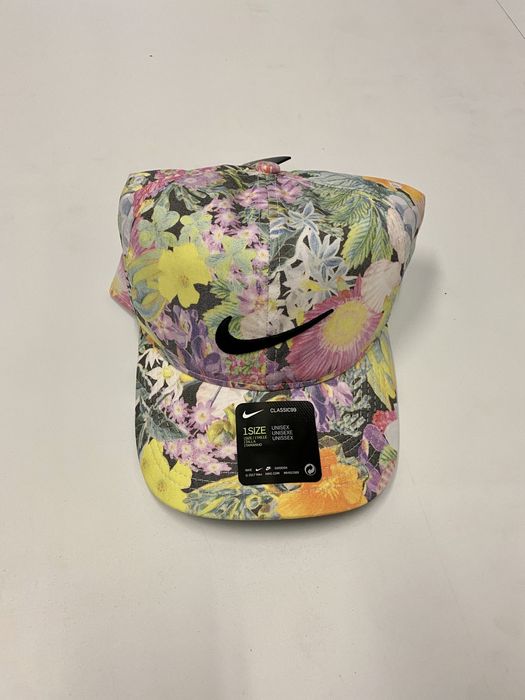 Koepka hotsell floral hat