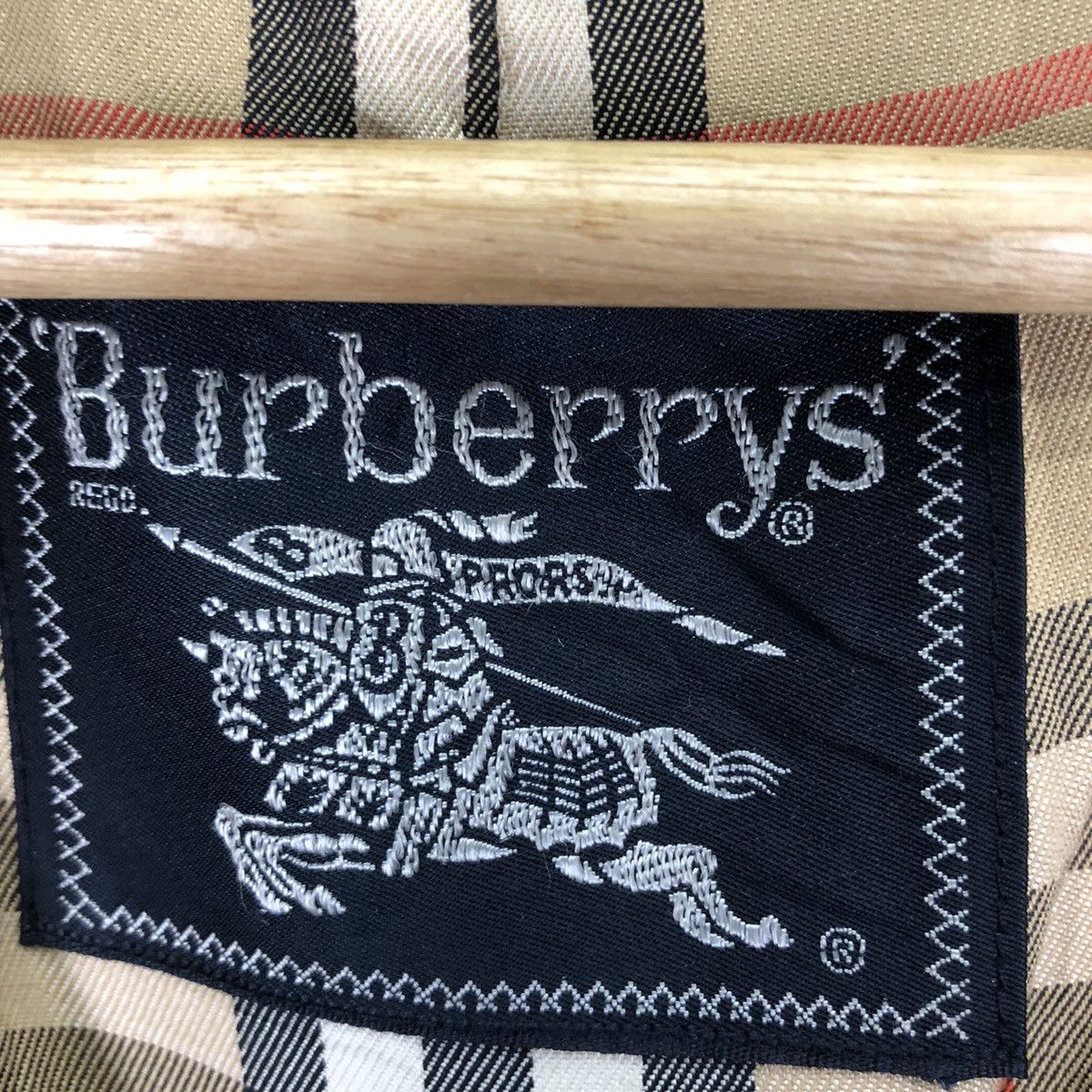 Burberry 💥VINTAGE BURBERRY NOVA CHECK TRENCH COAT JACKET Size US M / EU 48-50 / 2 - 5 Thumbnail