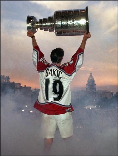 image of Ccm x Nhl VTG Nhl Starter Hockey Jersey Legend Sakic in Red, Men's (Size XL)