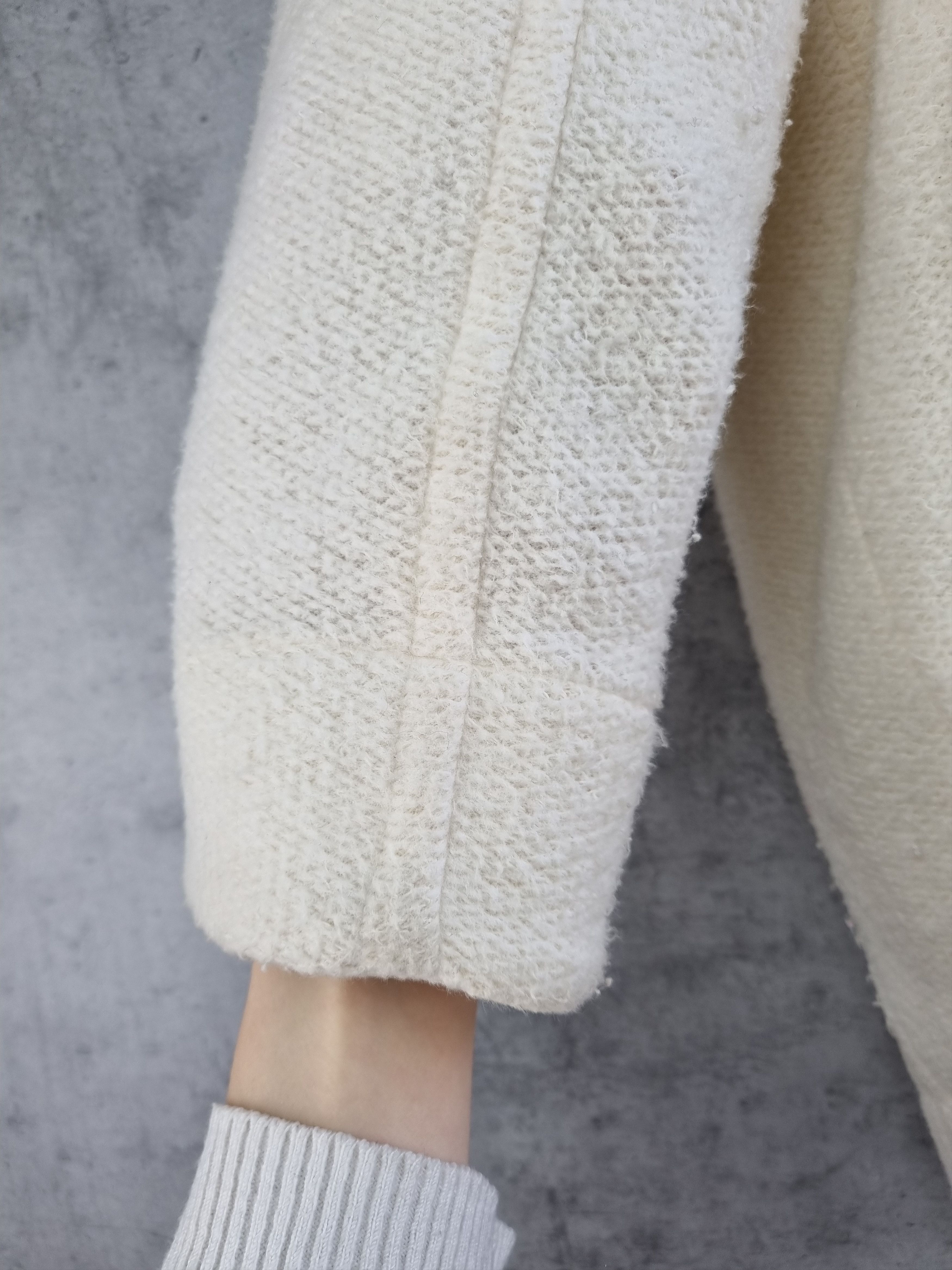 Helmut Lang Rare Helmut Lang Oversize Cocoon Wool Light Trench/Coat Size L / US 10 / IT 46 - 13 Thumbnail