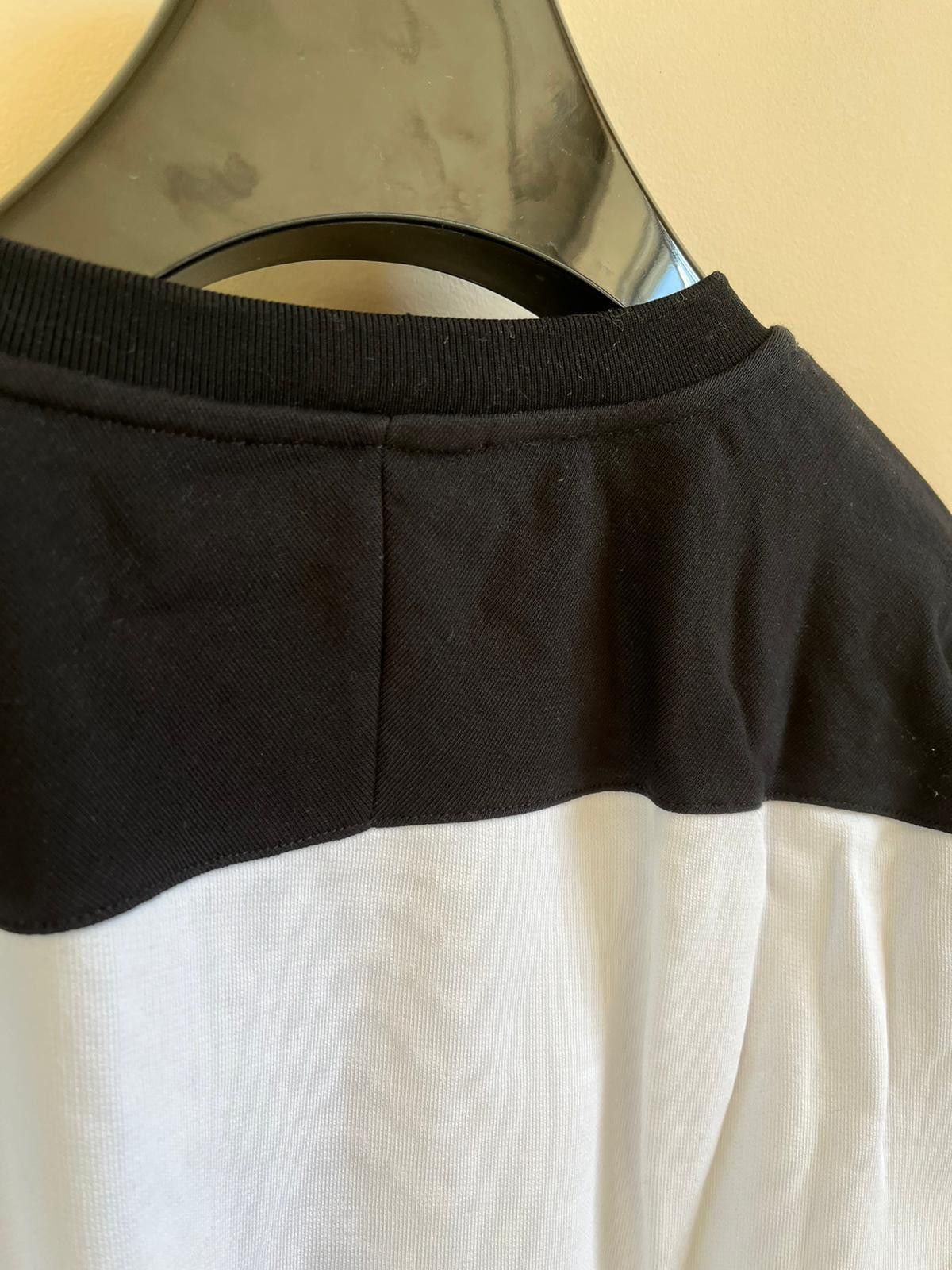 Alexander McQueen Sweater in Black & White Color Size US L / EU 52-54 / 3 - 15 Thumbnail