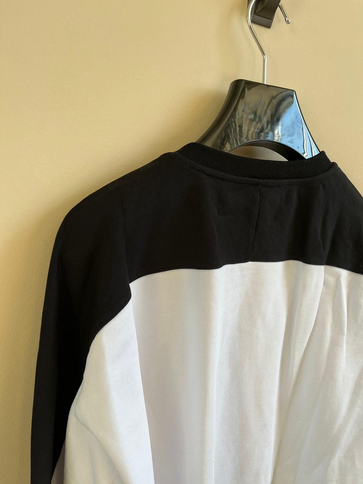 Alexander McQueen Sweater in Black & White Color Size US L / EU 52-54 / 3 - 12 Thumbnail