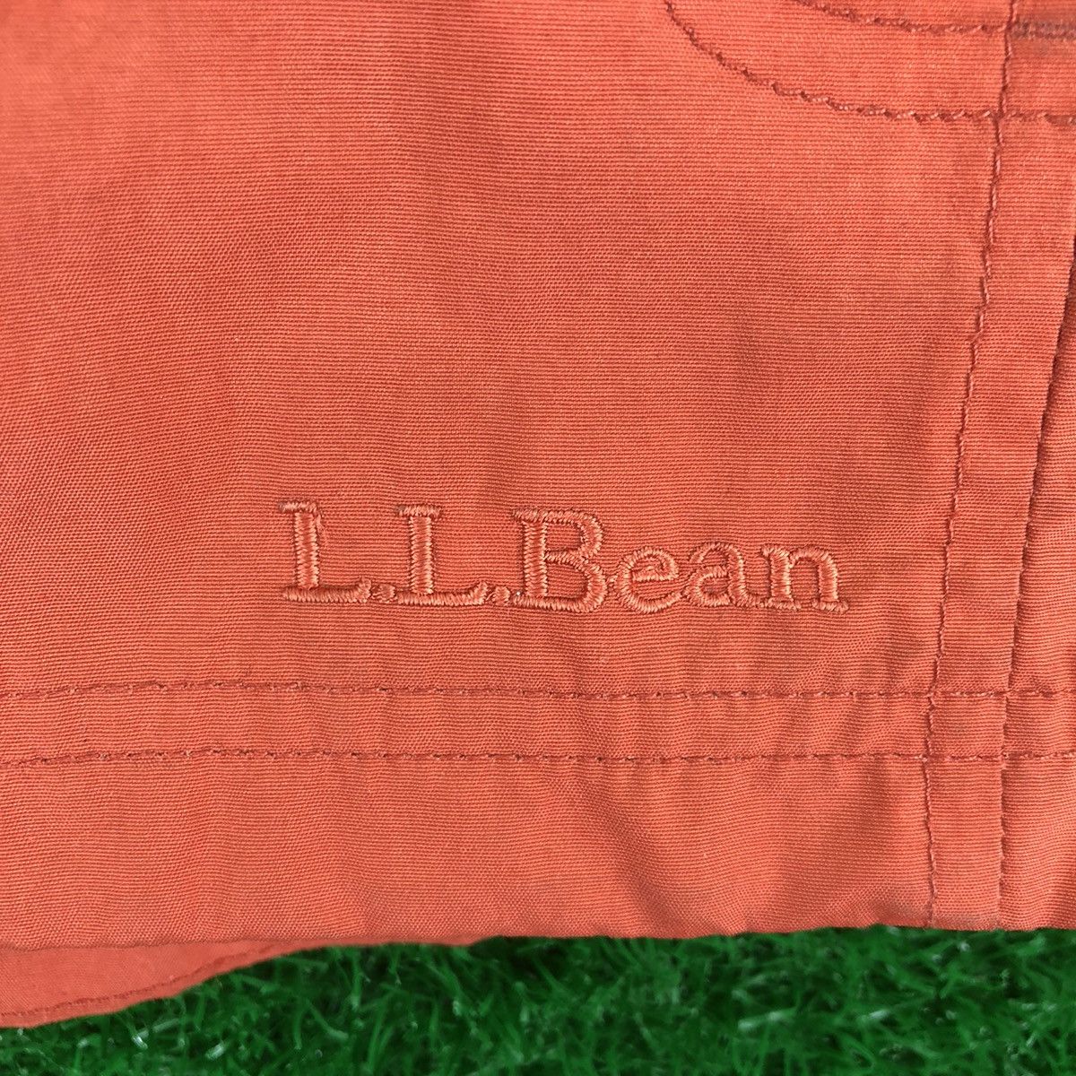 L.L. Bean Vintage L.L Bean Windbreaker Nylon Zipper Hoodie Jacket Size US XXS / EU 40 - 8 Thumbnail