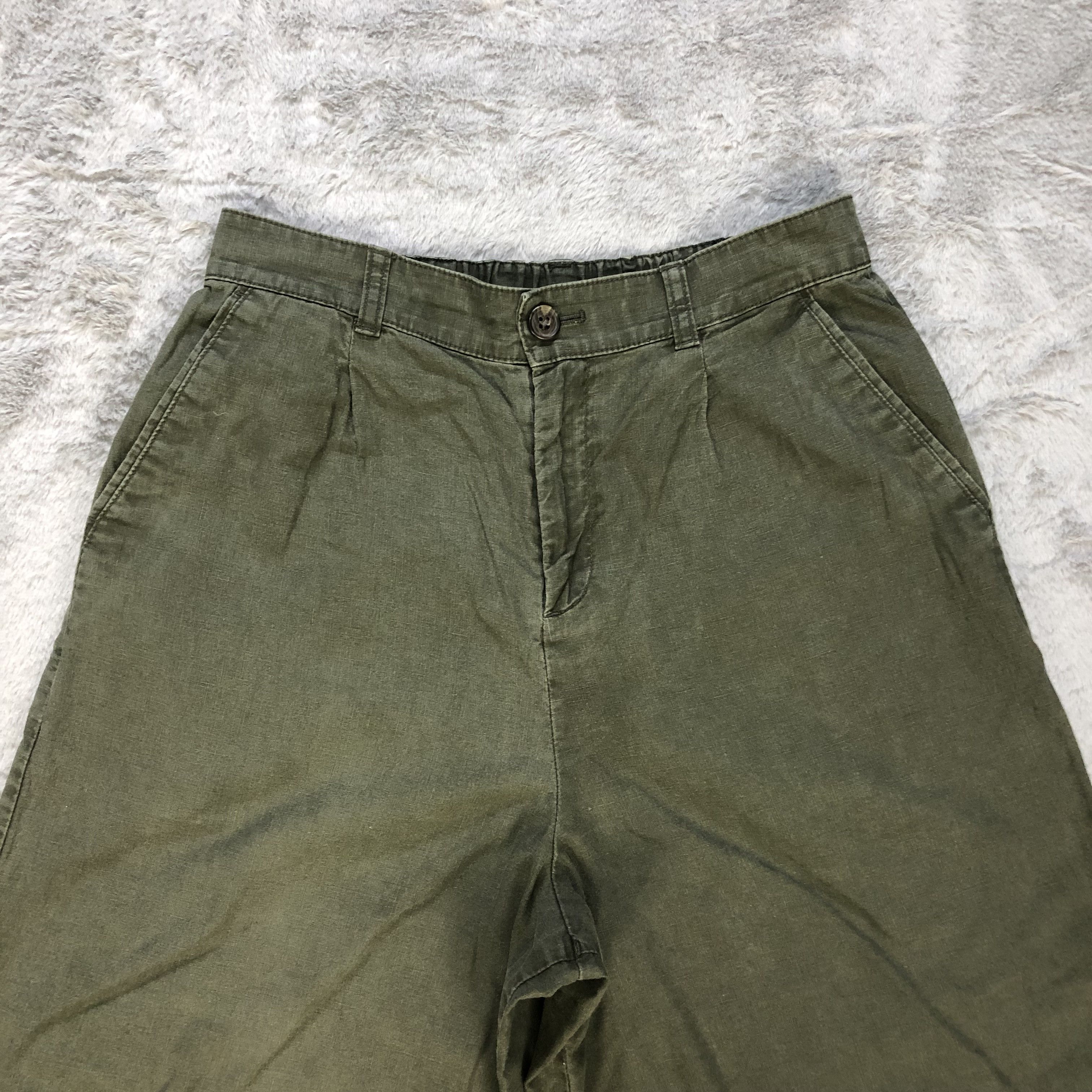 Uniqlo Uniqlo Olive Green Quarter Short Pants #6251-220 Size US 27 - 2 Thumbnail