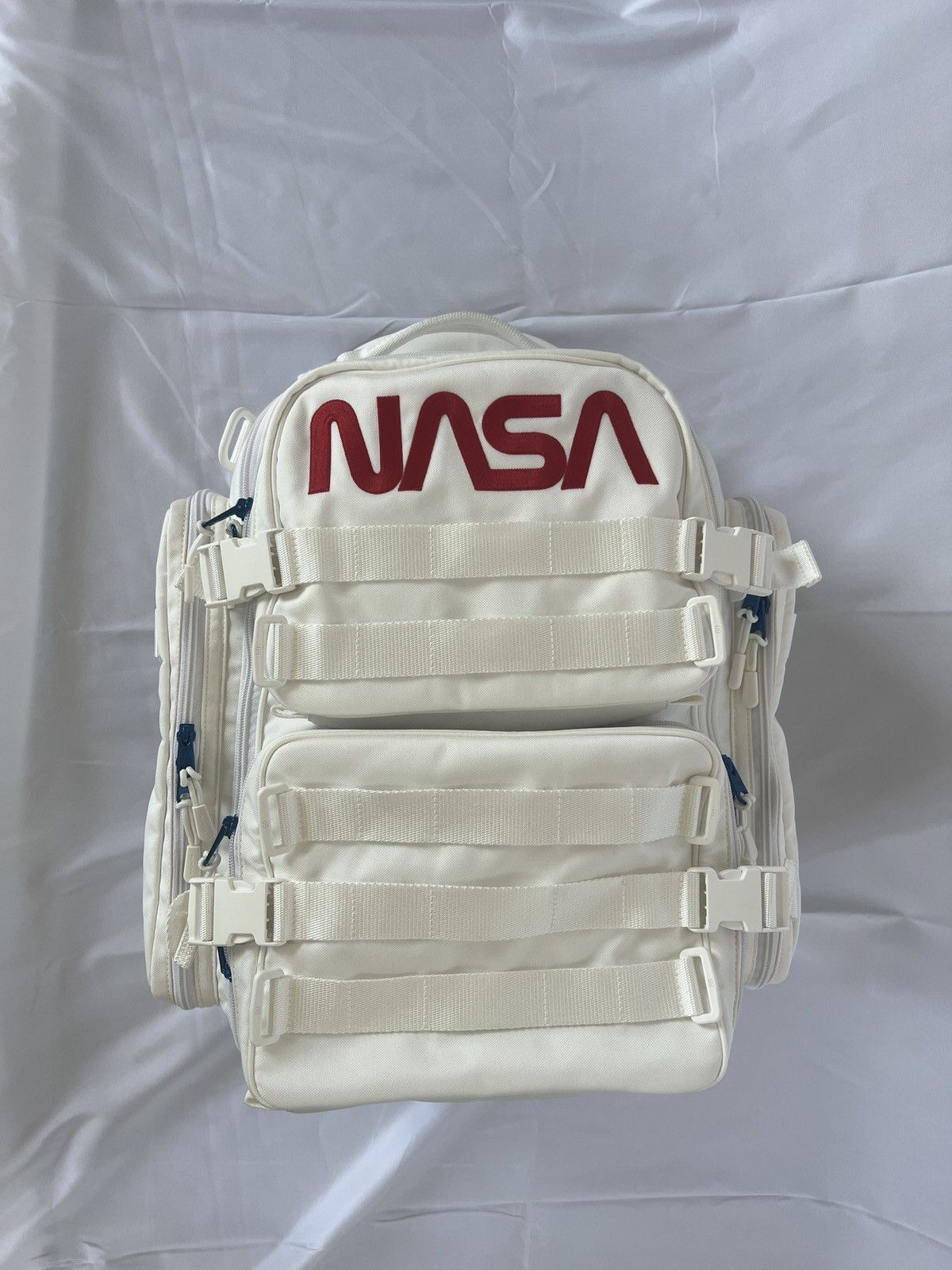 Balenciaga *RARE* Balenciaga AW21 Afterworld Astronaut NASA Backpack Size ONE SIZE - 8 Thumbnail