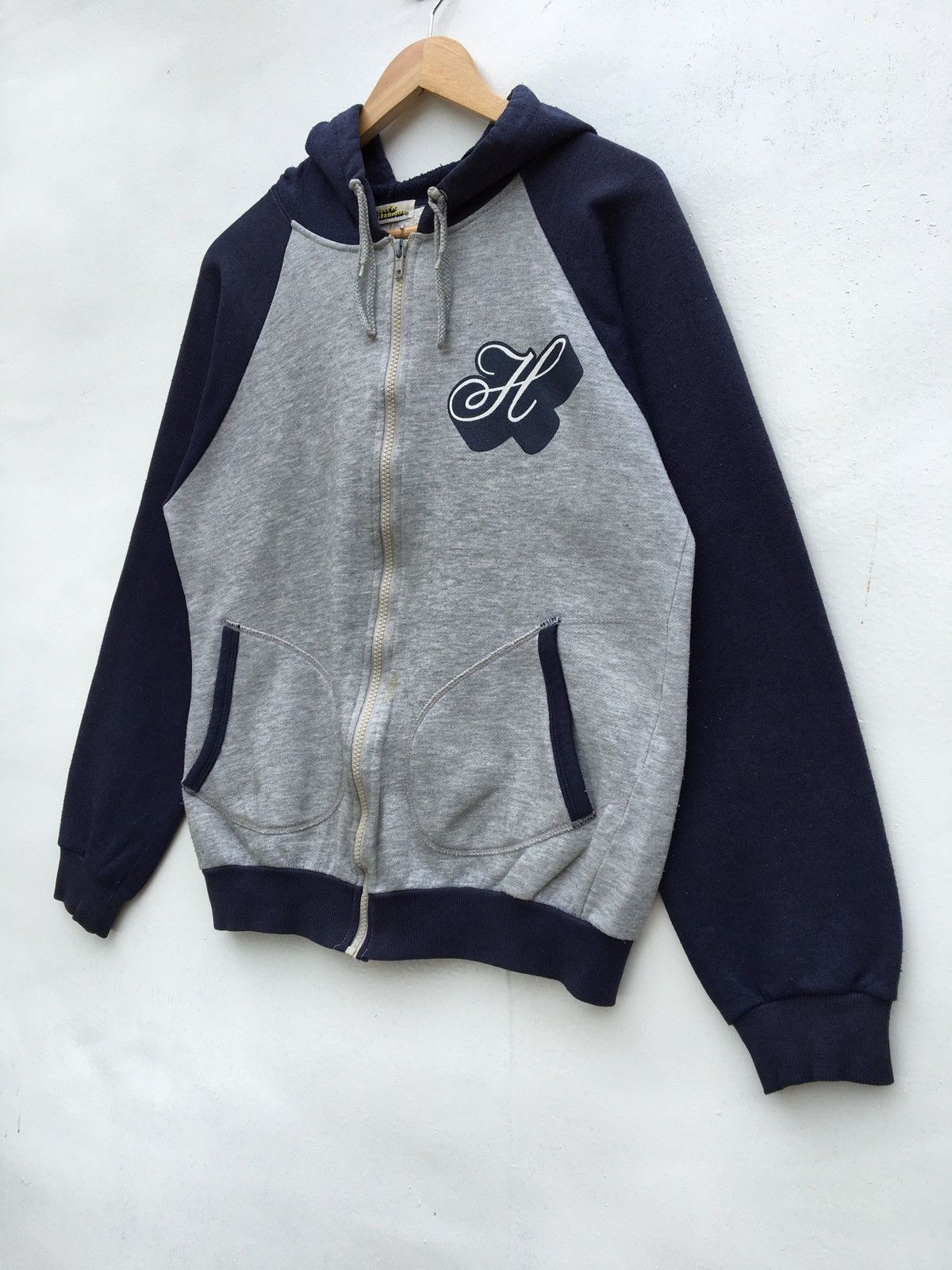 Hysteric Glamour Rare Vtg Hysteric Glamour Big Logo Zipper Hoodie Size US S / EU 44-46 / 1 - 9 Thumbnail