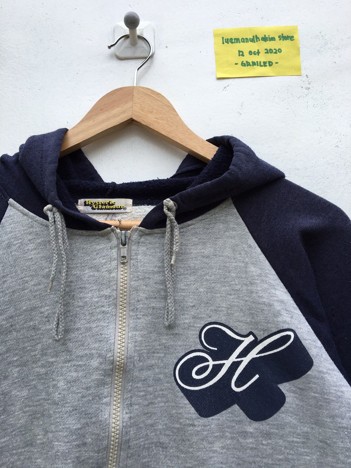 Hysteric Glamour Rare Vtg Hysteric Glamour Big Logo Zipper Hoodie Size US S / EU 44-46 / 1 - 12 Thumbnail