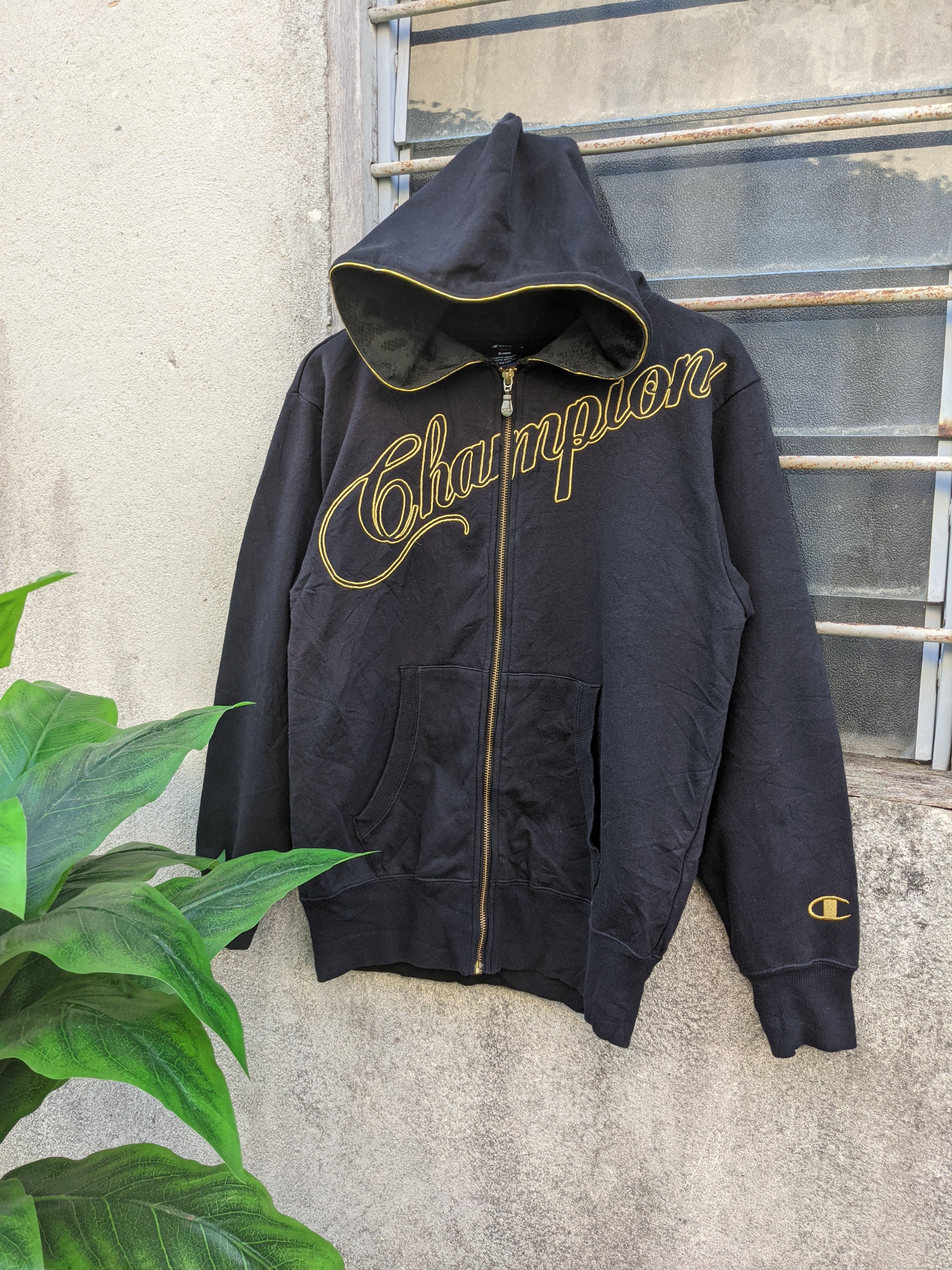 Champion × Vintage ⚡️Steals⚡️ Champion Woven Spellout Sun Faded Zip Up Size US S / EU 44-46 / 1 - 1 Thumbnail