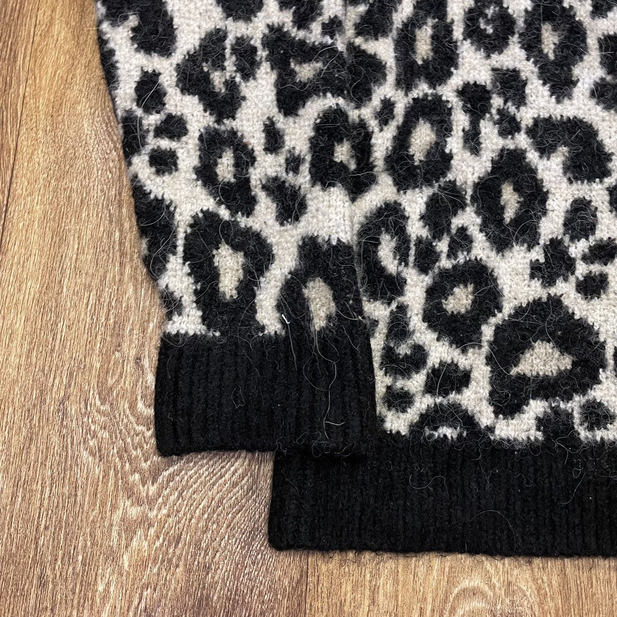 Vintage Vintage Y2K Leopard Print Sweater Oversized Streetwear L Size US L / EU 52-54 / 3 - 3 Thumbnail