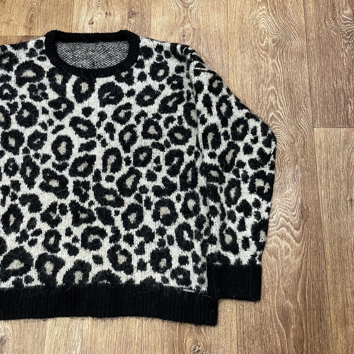 Vintage Vintage Y2K Leopard Print Sweater Oversized Streetwear L Size US L / EU 52-54 / 3 - 2 Thumbnail