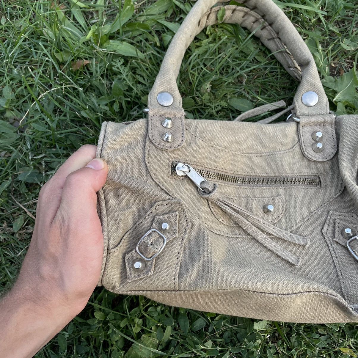 Vintage Y2K Vintage Grey Canvas Crossbody Bag Streetwear Indie OS Size ONE SIZE - 3 Thumbnail