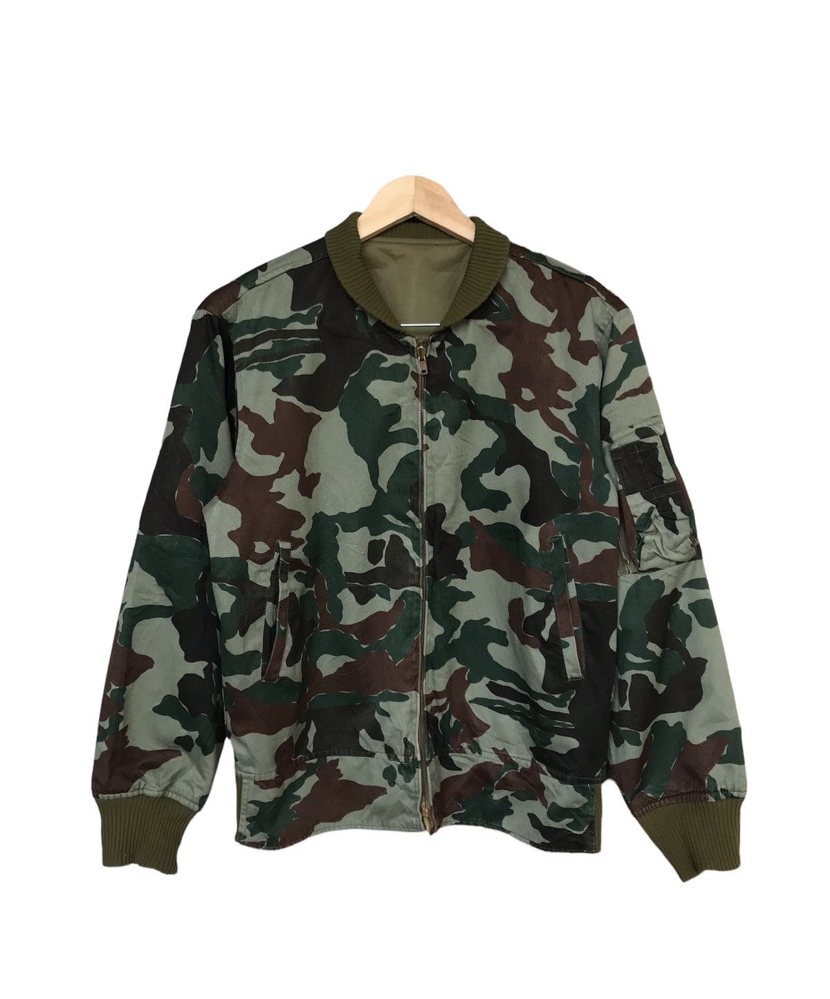Vintage Vintage Unknown Army Reversible Bomber Jackets Size US L / EU 52-54 / 3 - 2 Thumbnail