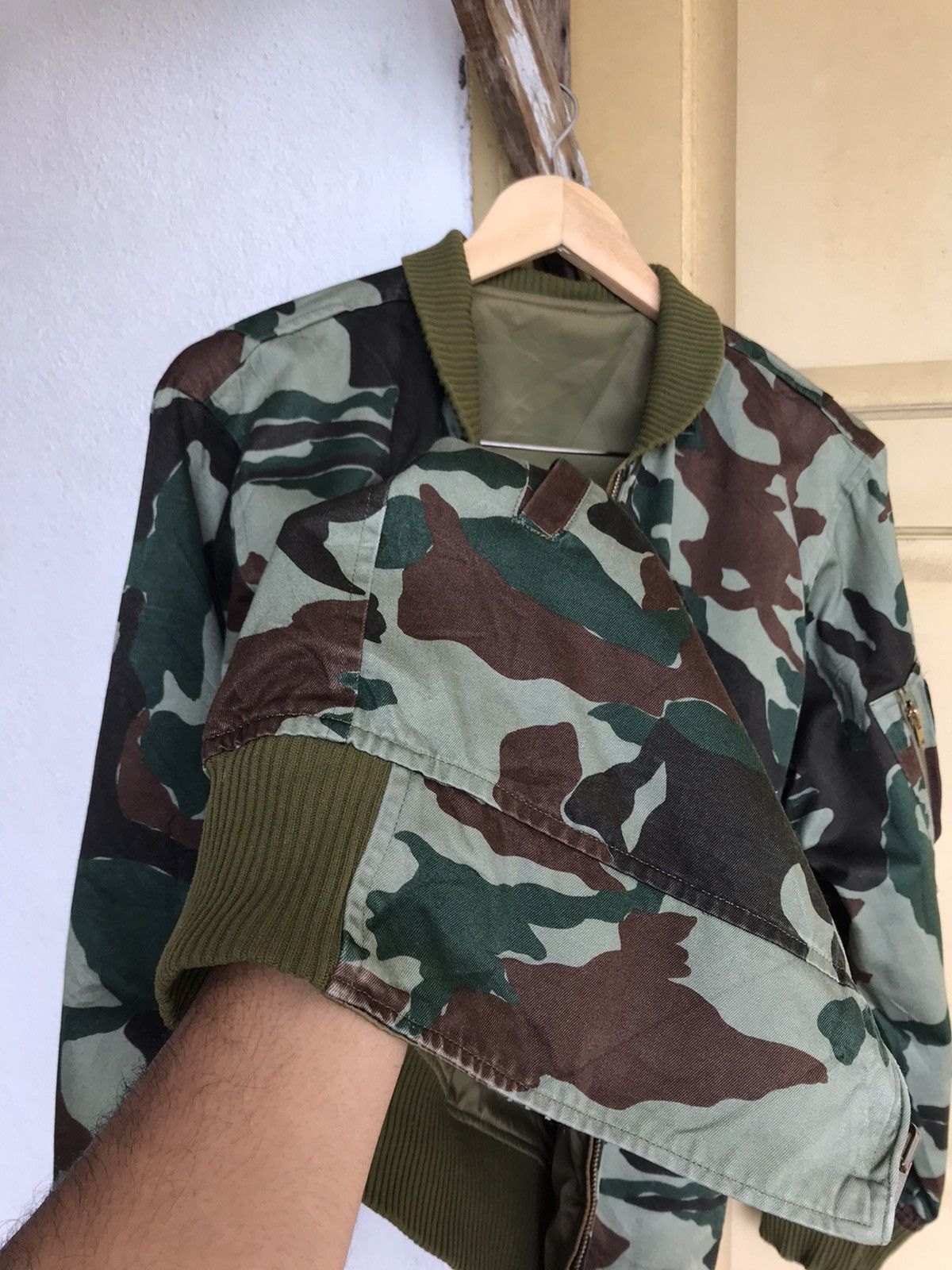 Vintage Vintage Unknown Army Reversible Bomber Jackets Size US L / EU 52-54 / 3 - 12 Thumbnail