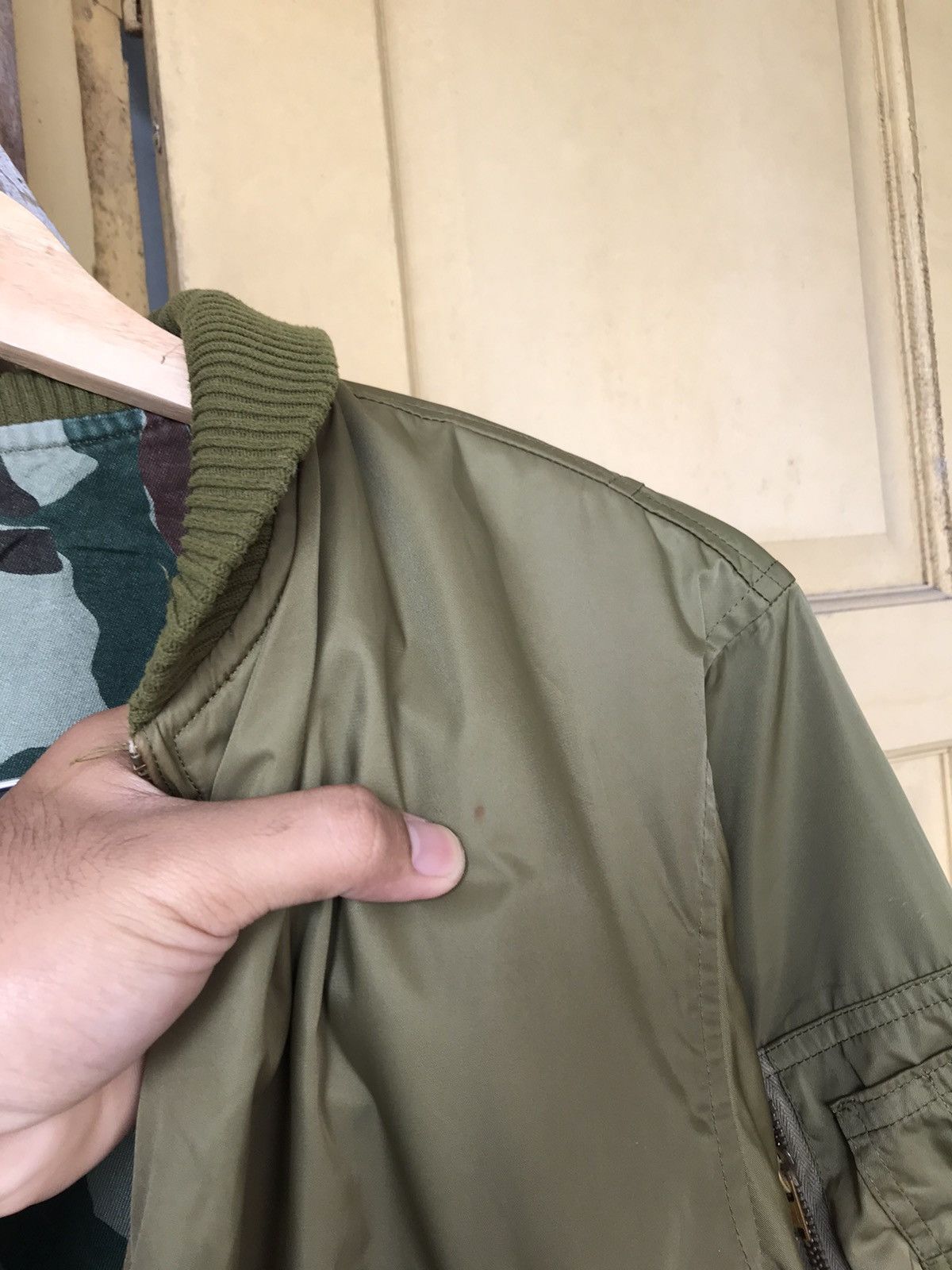 Vintage Vintage Unknown Army Reversible Bomber Jackets Size US L / EU 52-54 / 3 - 13 Thumbnail