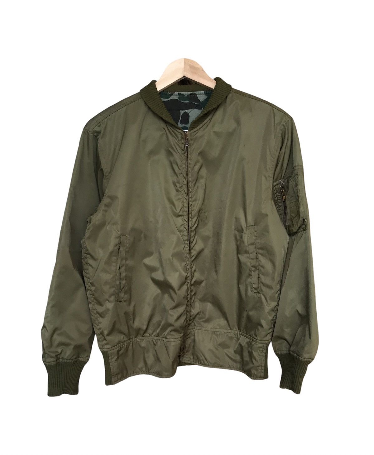 Vintage Vintage Unknown Army Reversible Bomber Jackets Size US L / EU 52-54 / 3 - 4 Thumbnail