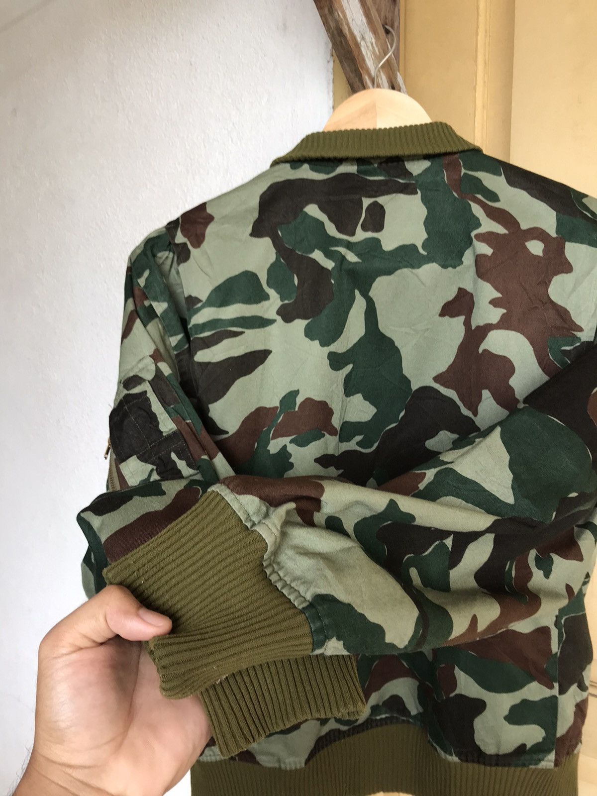 Vintage Vintage Unknown Army Reversible Bomber Jackets Size US L / EU 52-54 / 3 - 7 Thumbnail