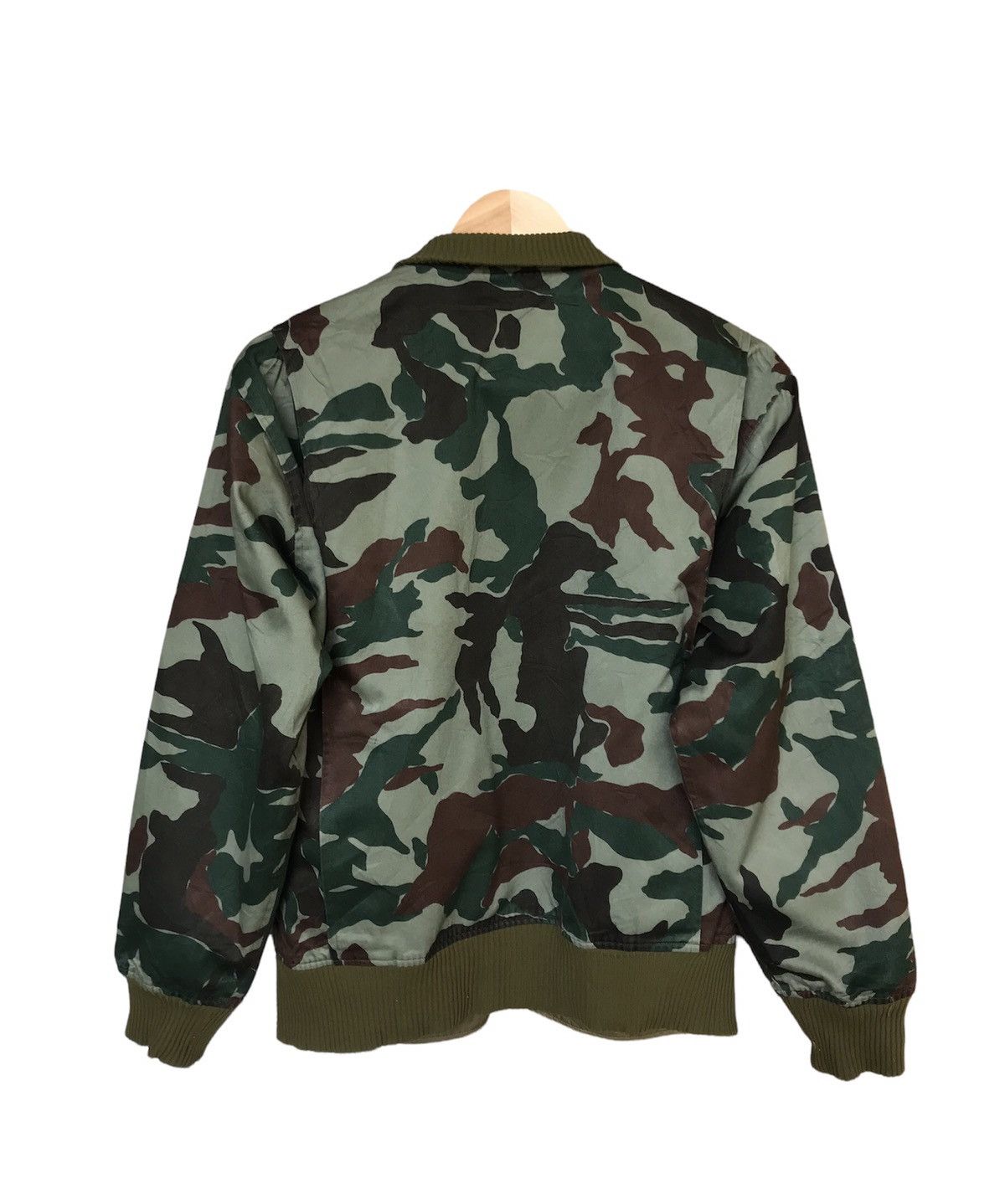 Vintage Vintage Unknown Army Reversible Bomber Jackets Size US L / EU 52-54 / 3 - 3 Thumbnail