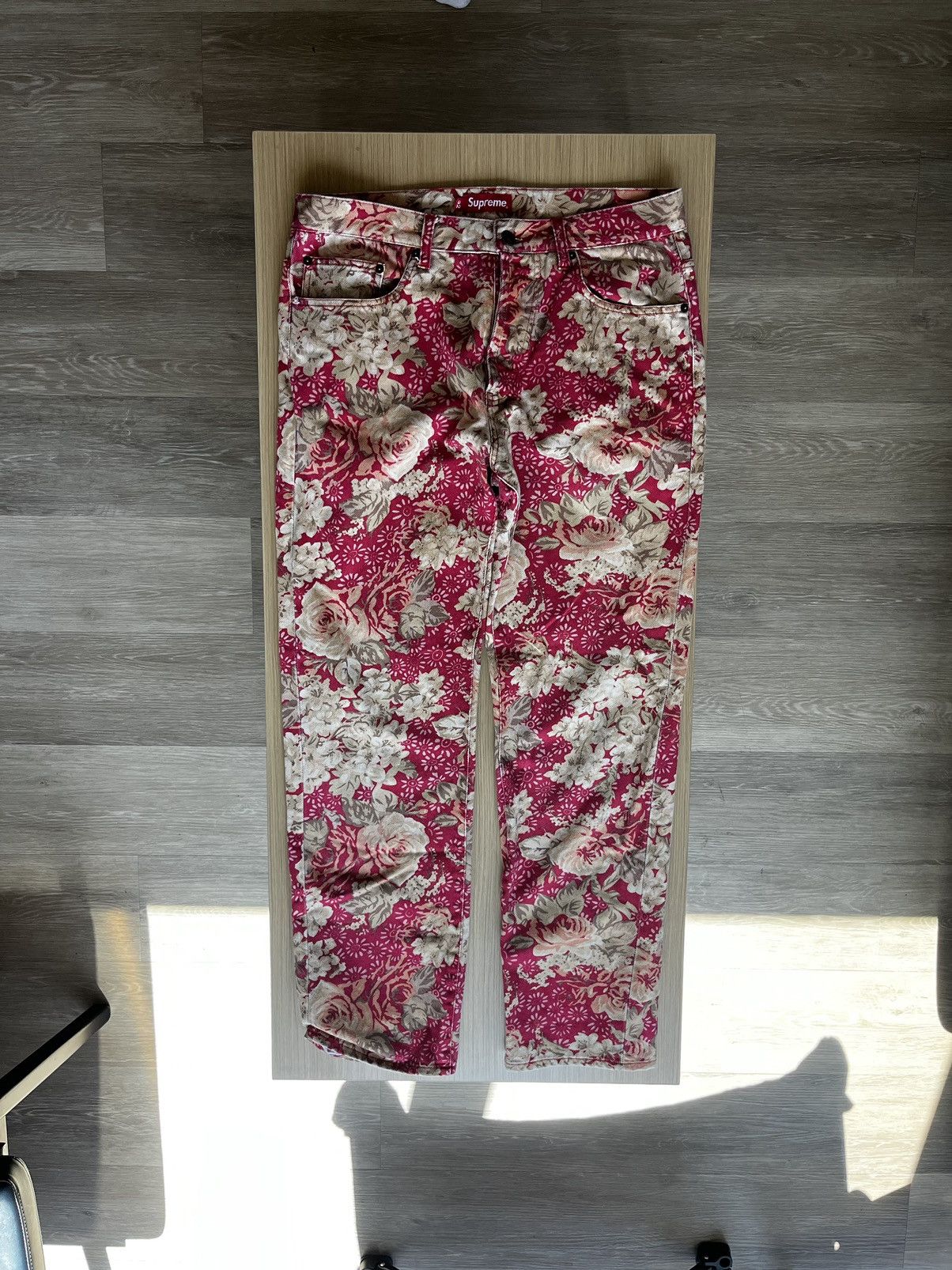 Supreme Rose Floral FW 2017 Denim Jeans - www.disolcolor.com