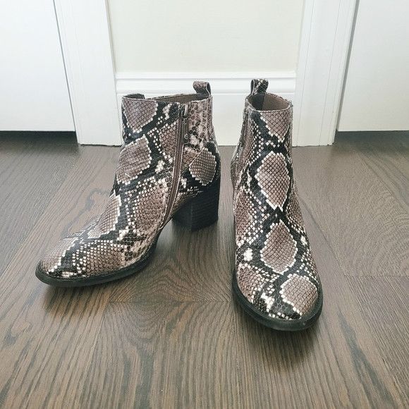Blondo Noa Brown Snake Waterproof Ankle Boot Outdoor Travel Size US 9 / IT 39 - 4 Thumbnail