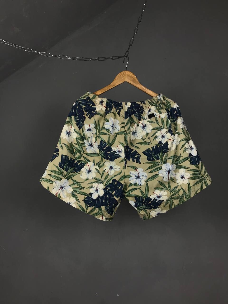 Polo Ralph Lauren Polo Ralph Lauren Sport Crazy Flower overprinted shorts Size US 36 / EU 52 - 5 Thumbnail