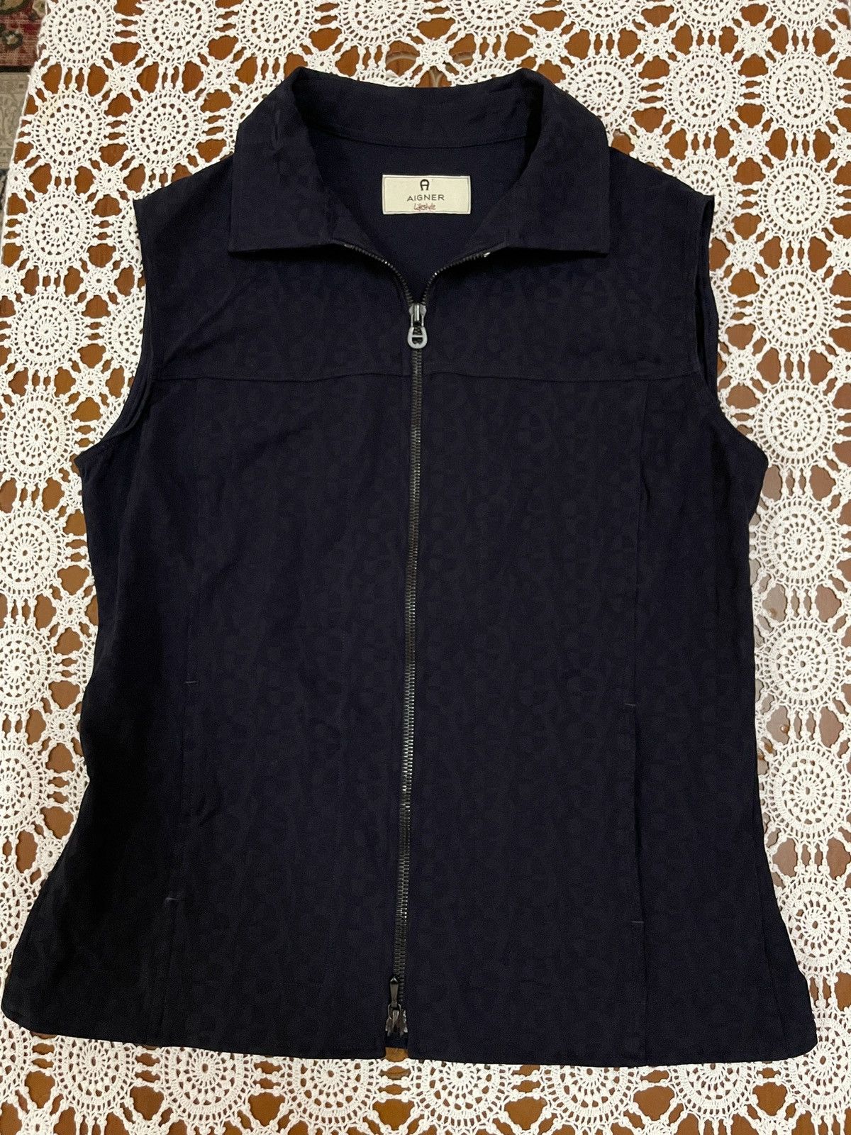 Aigner Aigner Lifestyle Sleeveless Monogram RIRI zip size 38 Size XS / US 0-2 / IT 36-38 - 4 Thumbnail