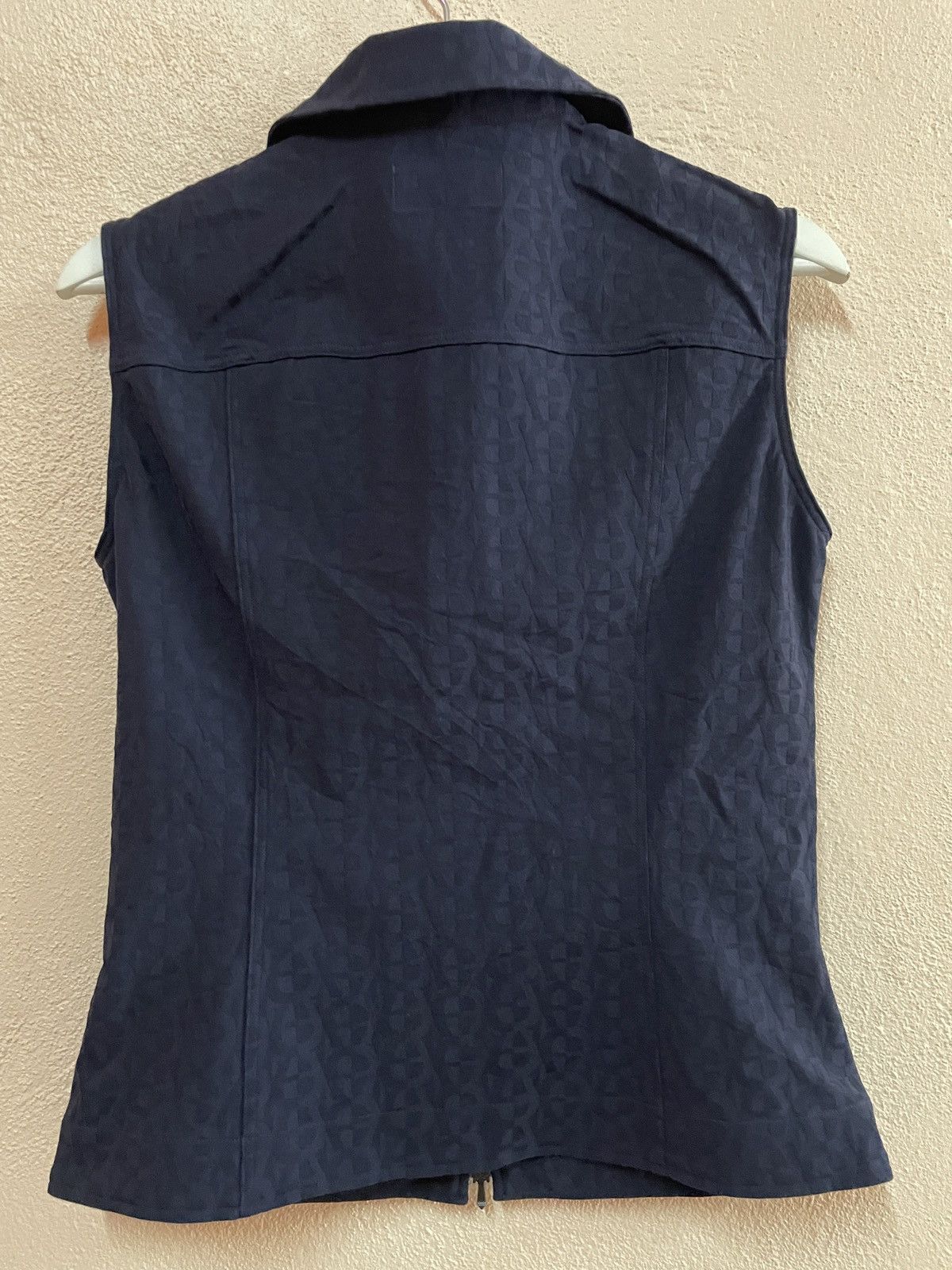 Aigner Aigner Lifestyle Sleeveless Monogram RIRI zip size 38 Size XS / US 0-2 / IT 36-38 - 3 Thumbnail