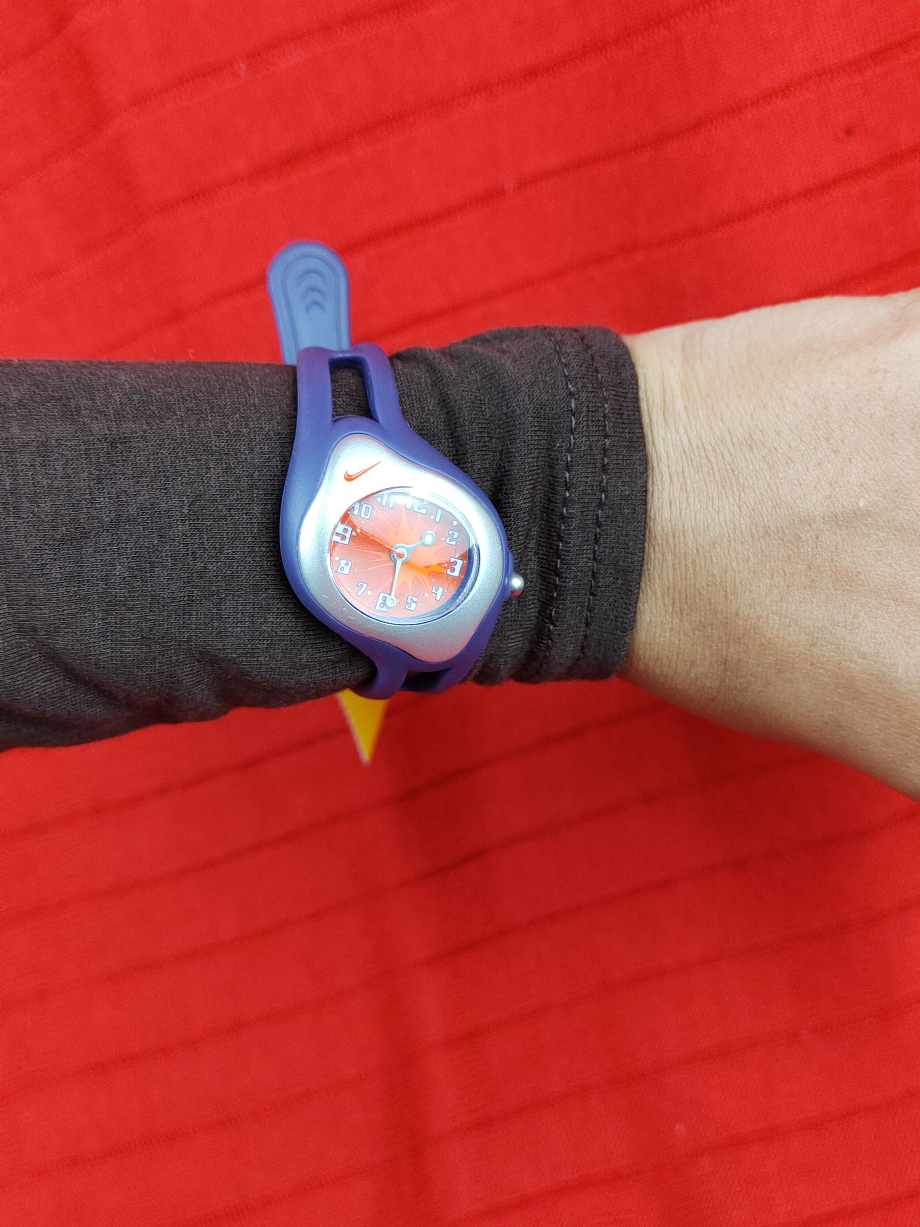 Nike DL Nike Analog Vintage Sports Watch #J016s Size ONE SIZE - 16 Thumbnail