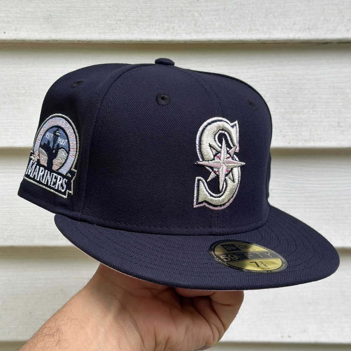 Hat Club × MLB × New Era New Era Hat Club Seattle Mariners 7 3/8 Pinky Shock Drop 30 Size 34 - 1 Thumbnail