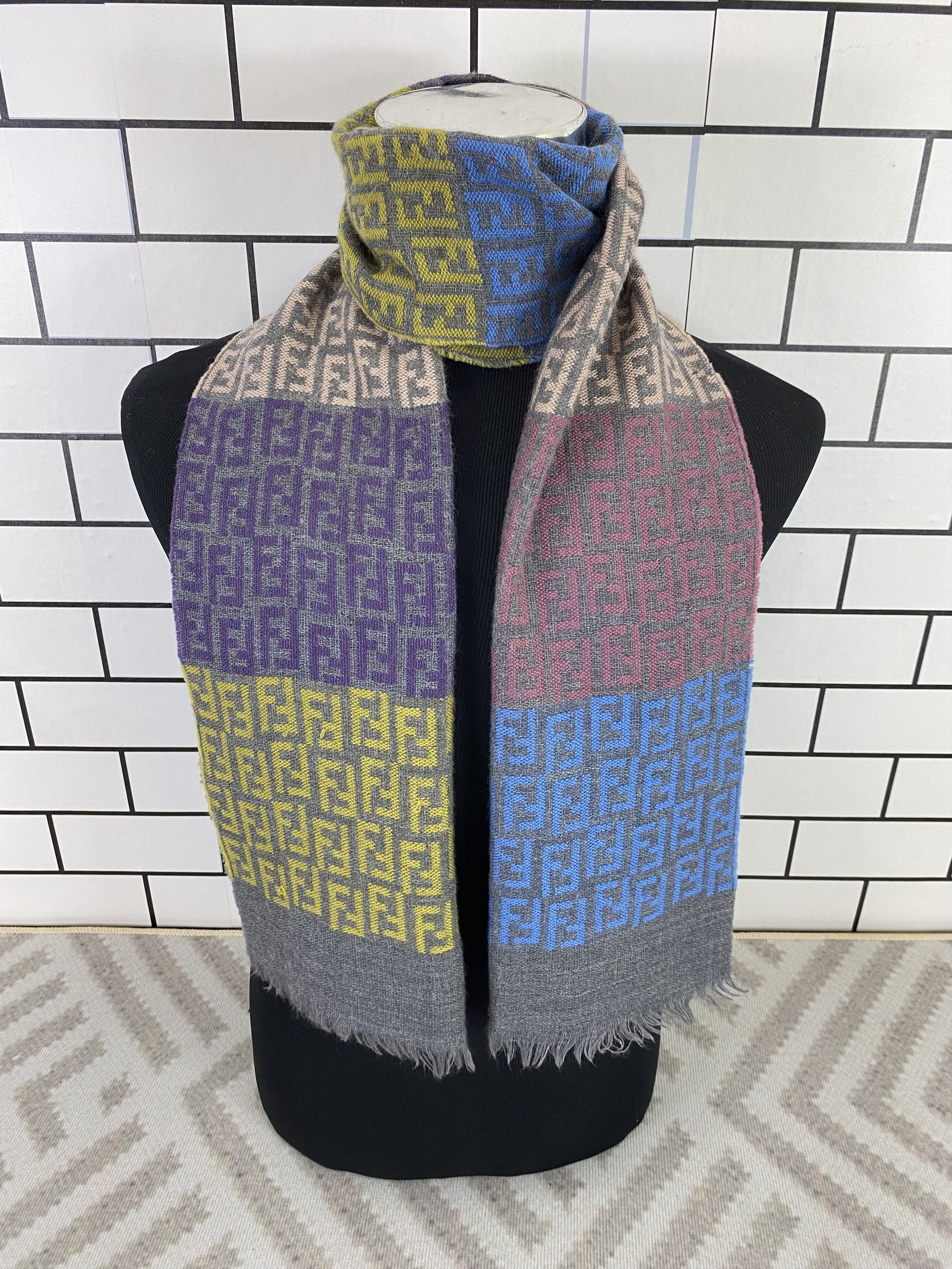 Fendi Fendi Zucca Multicolor Scarf / Muffler / Neckwear Size ONE SIZE - 1 Thumbnail