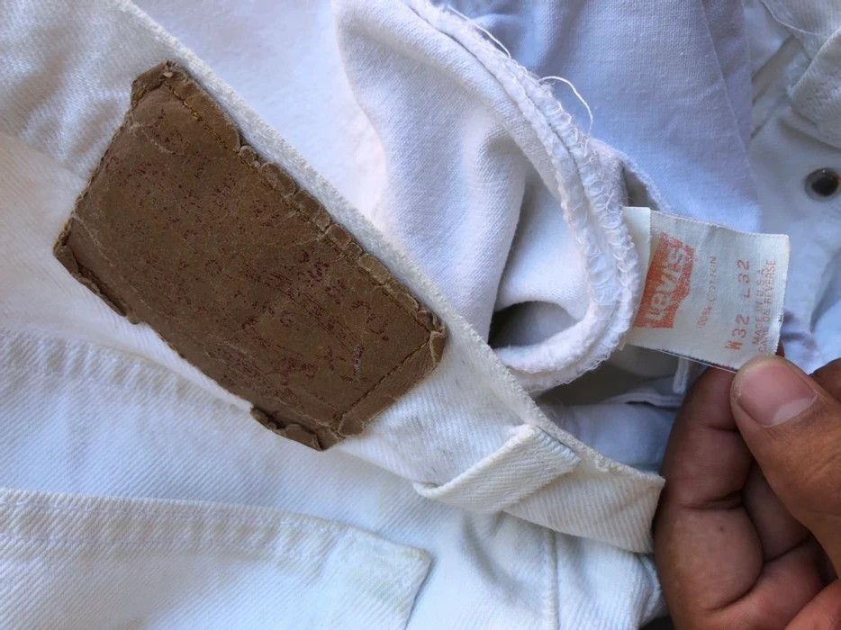 Levi's Vintage Levi’s 501xxx Distressed White Denim Pant Size US 31 - 9 Thumbnail