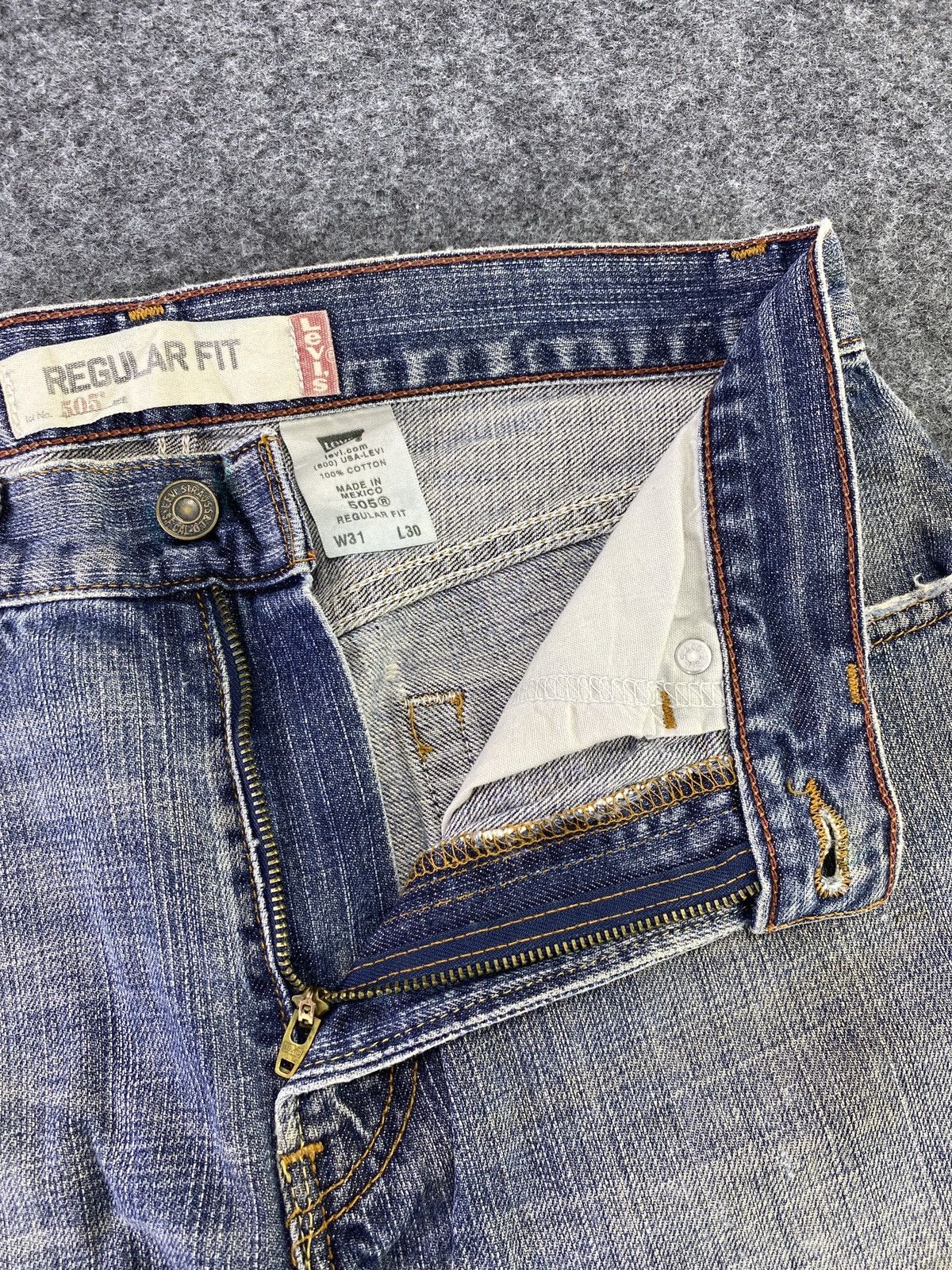 Jean × Levi's × Vintage Vintage Levis 505 Rusty Blue Wash Patchwork Jeans - J025 Size US 31 - 5 Thumbnail