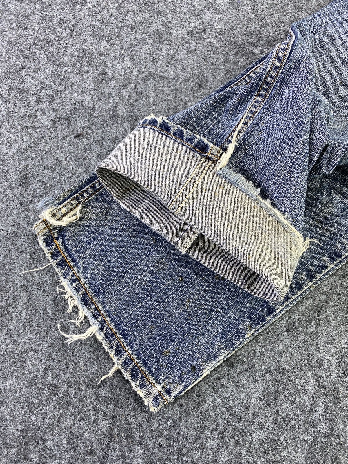 Jean × Levi's × Vintage Vintage Levis 505 Rusty Blue Wash Patchwork Jeans - J025 Size US 31 - 12 Thumbnail