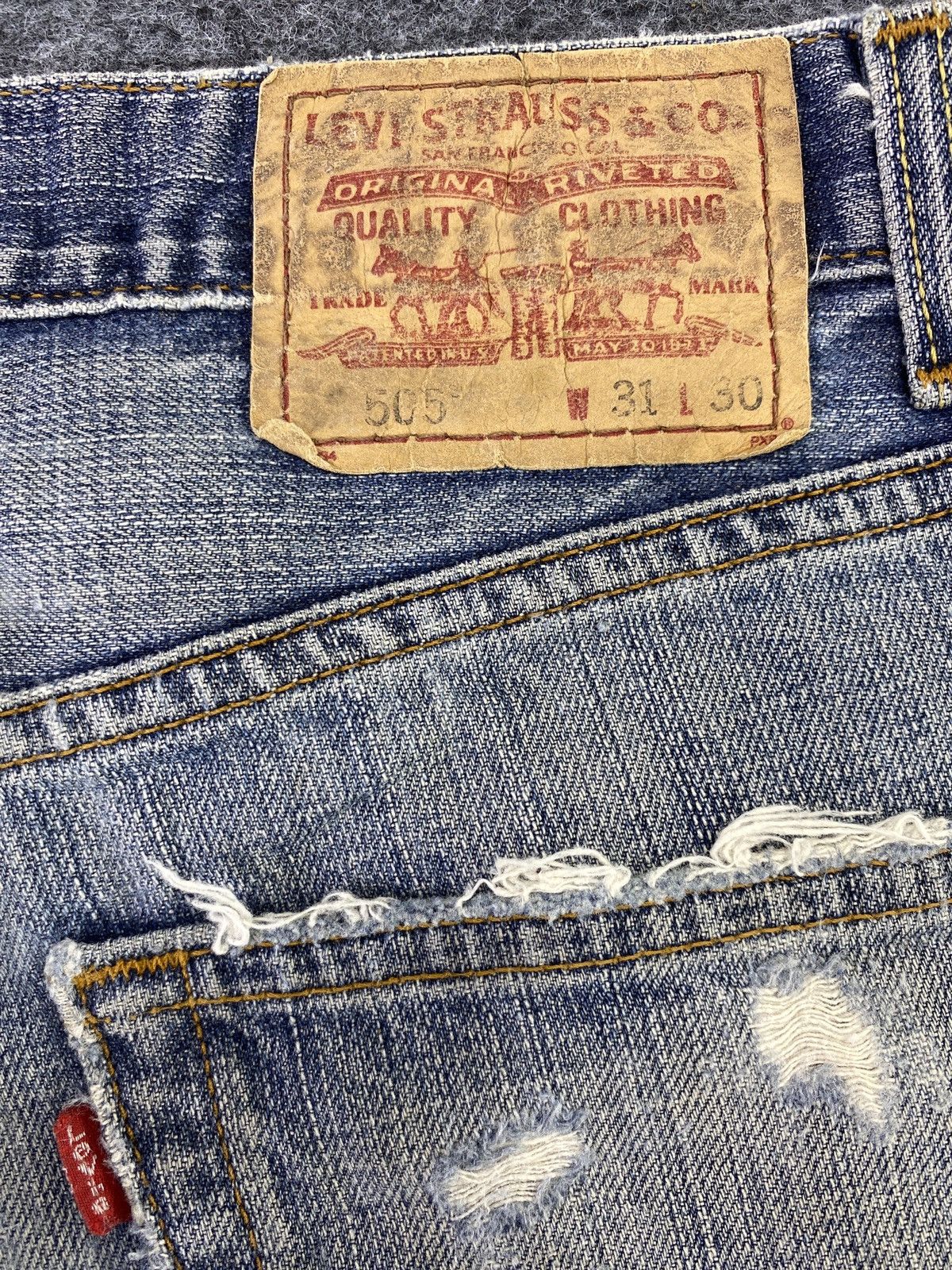 Jean × Levi's × Vintage Vintage Levis 505 Rusty Blue Wash Patchwork Jeans - J025 Size US 31 - 9 Thumbnail