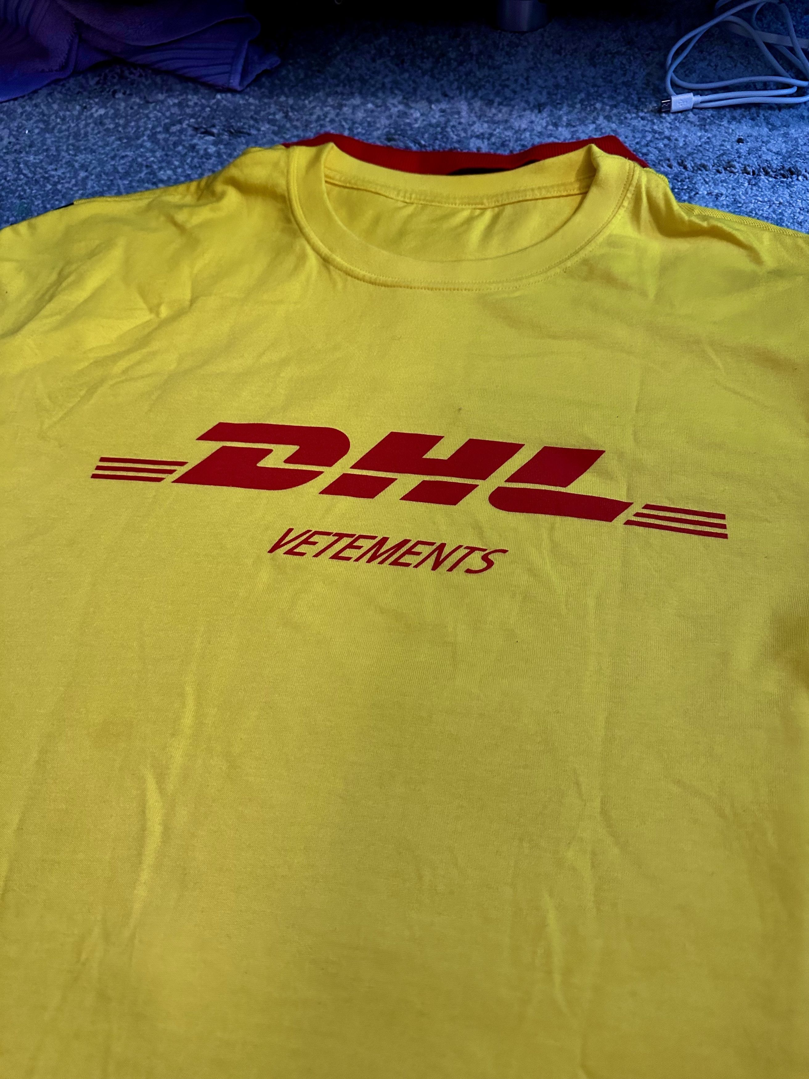 Vetements SS18 Colourblock DHL Reversible Polo Shirt Tee Size US S / EU 44-46 / 1 - 7 Thumbnail