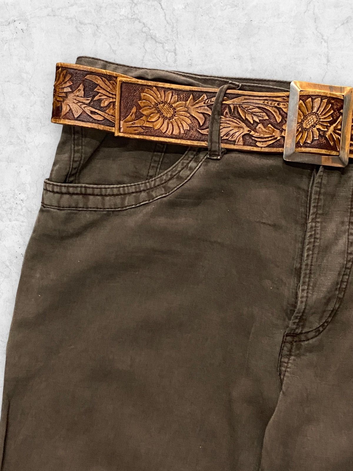 CABANE de ZUCCa × Issey Miyake Zucca Issey Miyake Zipper Back Pants Emboss Leather Belt Size US 32 / EU 48 - 8 Thumbnail