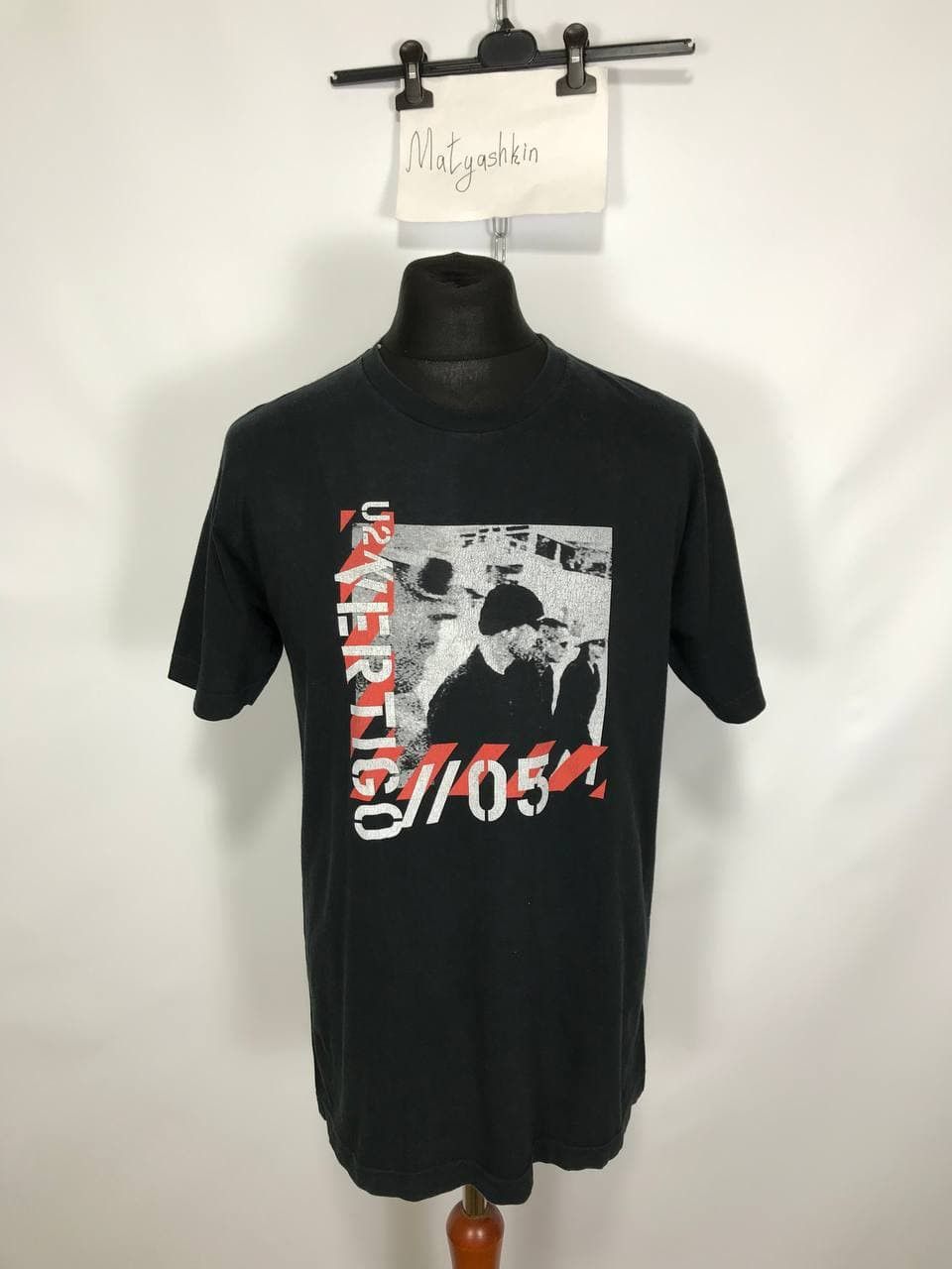 Band Tees U2 Vertigo tour 2005 t-shirt size L Size US L / EU 52-54 / 3 - 1 Thumbnail