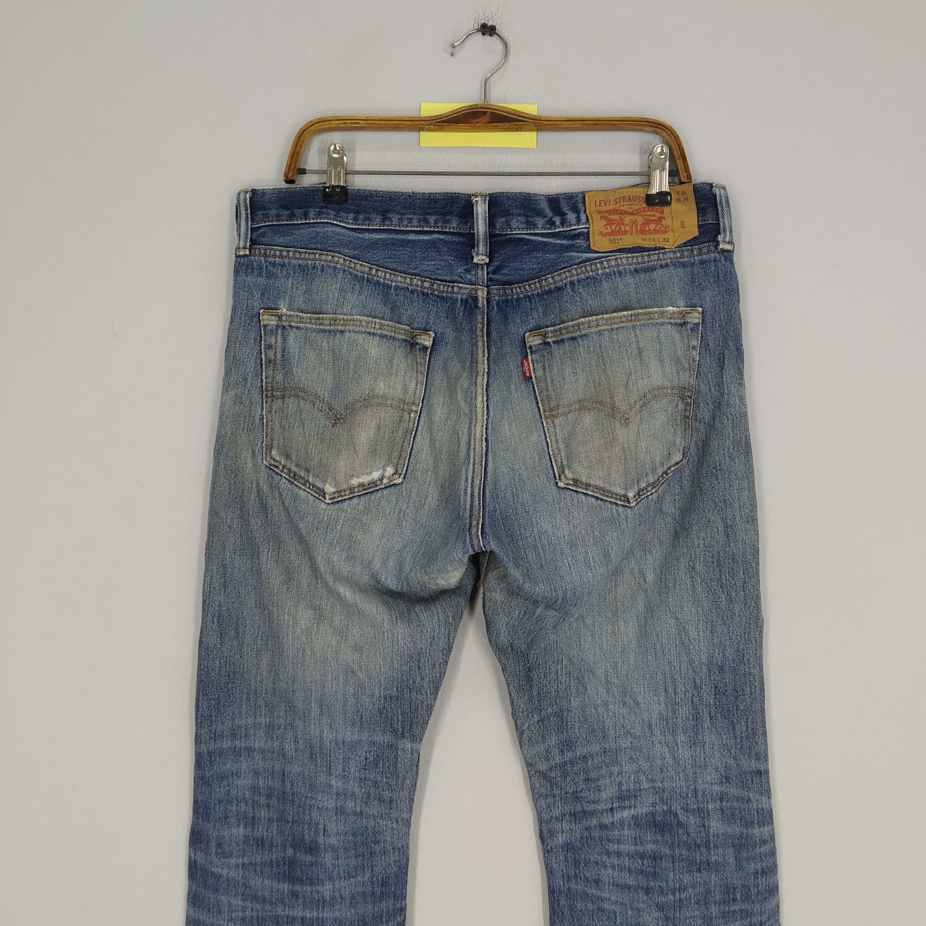 Jean Size 37 Vintage Levi's 501 Stonewash Blue Ripped Denim Jeans Size US 37 - 4 Thumbnail