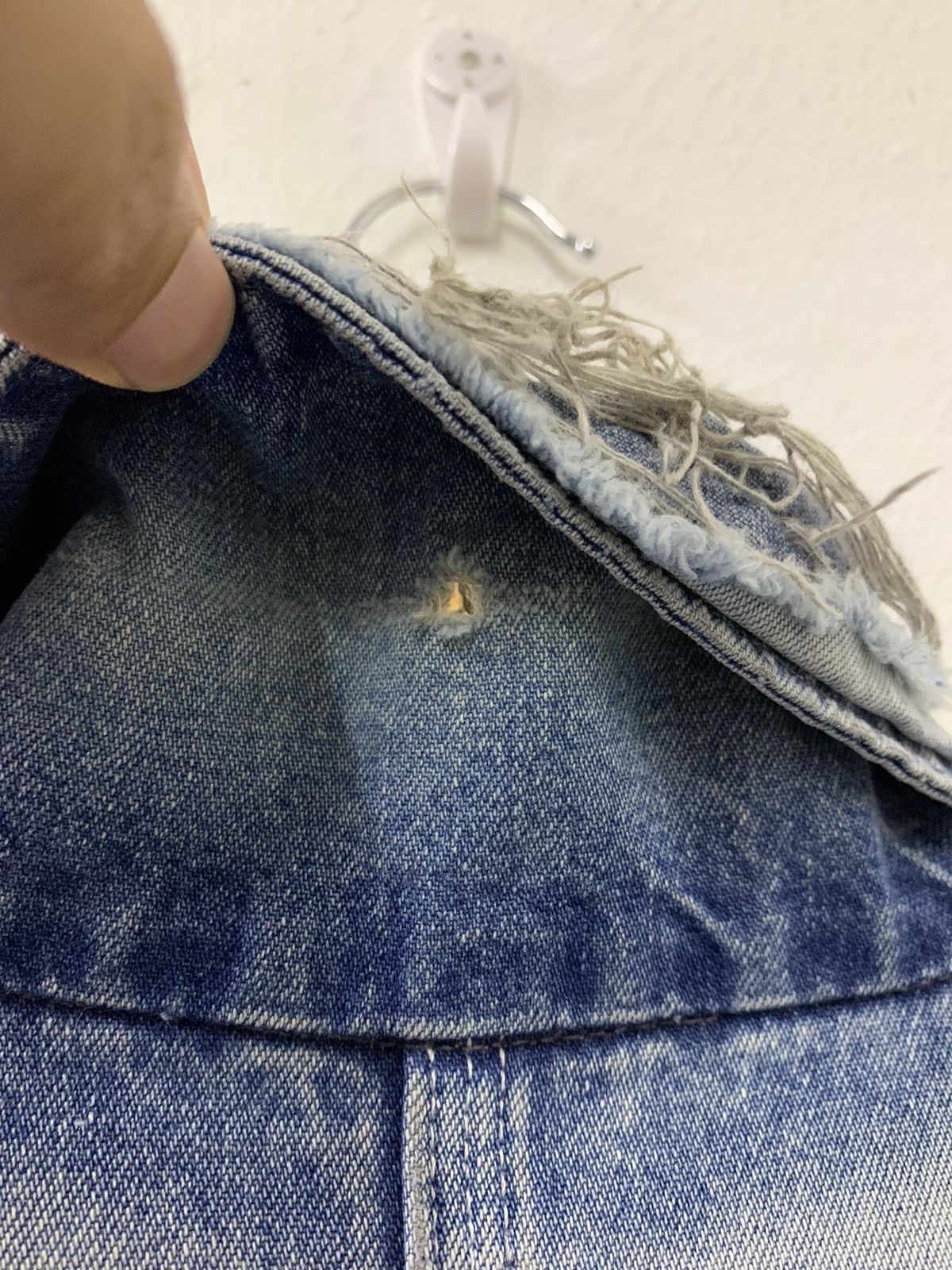 Carhartt Vintage Carhartt Thrashed Chore Denim 90s Size US L / EU 52-54 / 3 - 5 Thumbnail