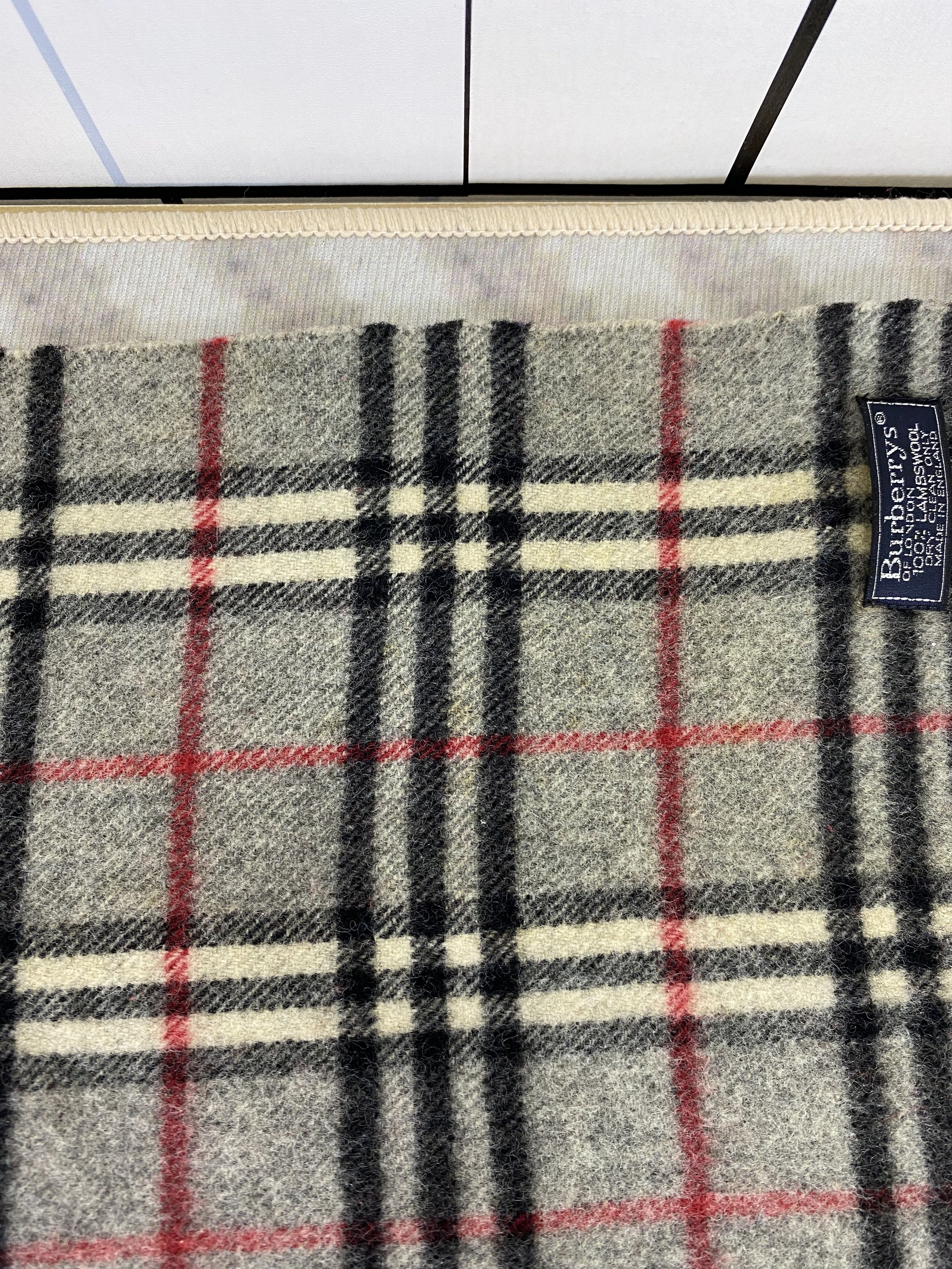 Burberry Vintage Burberry Wool Scarf / Muffler / Neckwear Size ONE SIZE - 5 Thumbnail