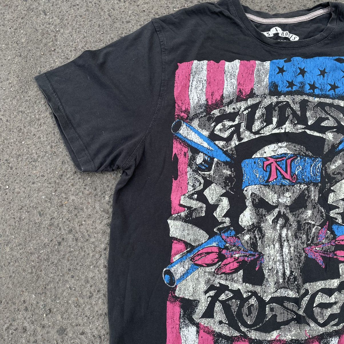 Vintage Vintage Y2K Graphic Tee Band Rock Skulls Grunge Skate XL Size US XL / EU 56 / 4 - 4 Thumbnail