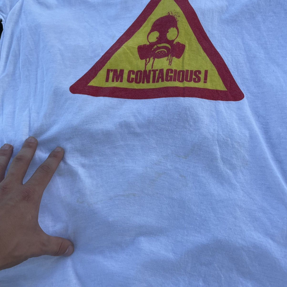 Gildan Vintage 90s Adult Tee Contagious Art Humor L Size US L / EU 52-54 / 3 - 5 Thumbnail