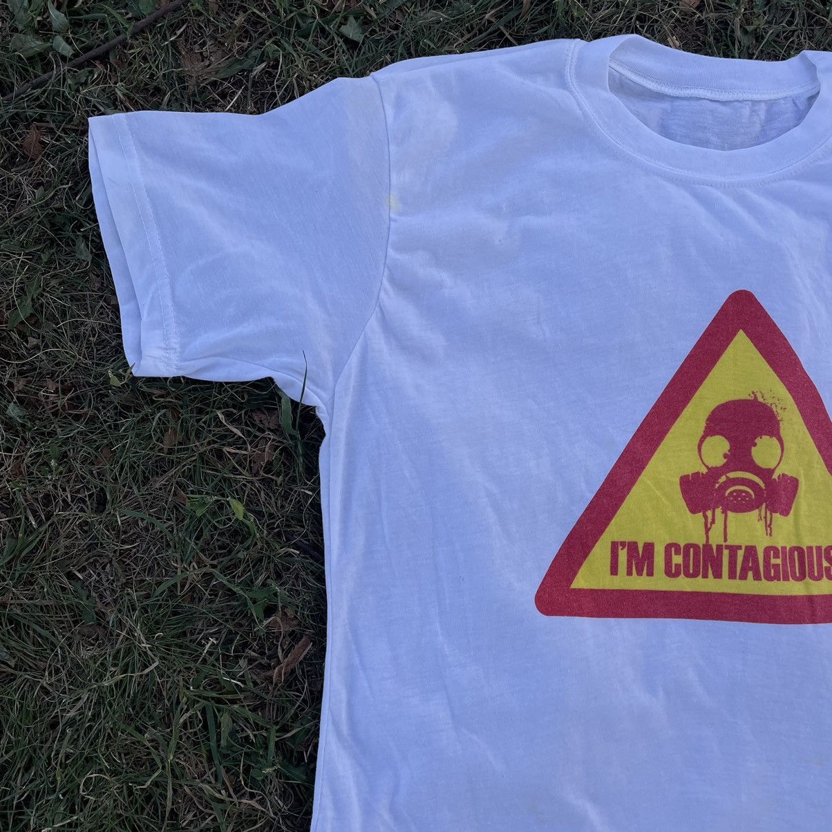 Gildan Vintage 90s Adult Tee Contagious Art Humor L Size US L / EU 52-54 / 3 - 3 Thumbnail