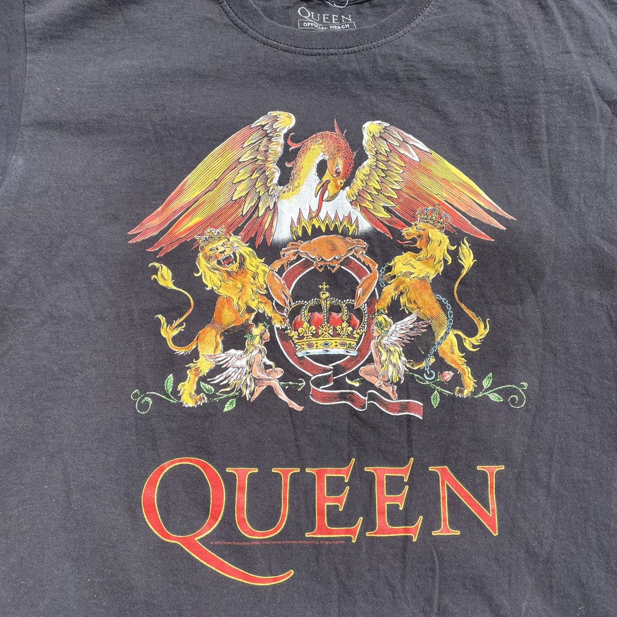 Vintage Vintage 90s Queen Band Tee Sun Faded Graphic Print Rock L Size US L / EU 52-54 / 3 - 4 Thumbnail