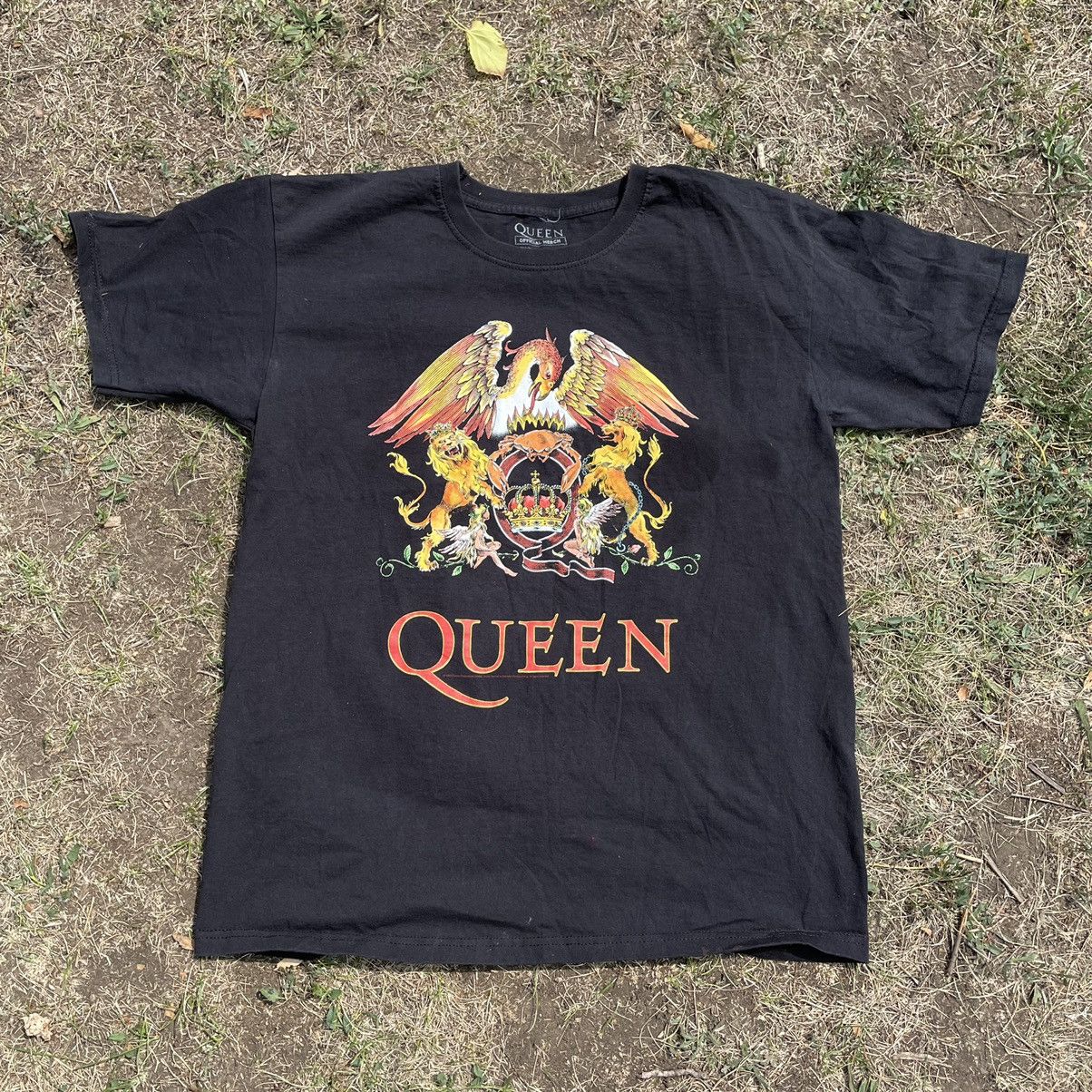 Vintage Vintage 90s Queen Band Tee Sun Faded Graphic Print Rock L Size US L / EU 52-54 / 3 - 1 Thumbnail