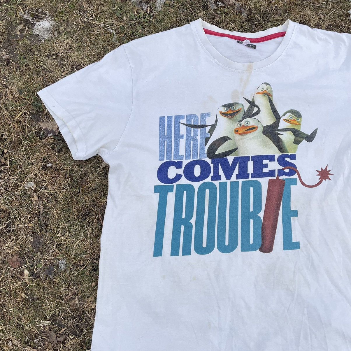 Vintage Vintage Y2K Sun Faded Graphic Tee Here Comes Trouble Rave L Size US L / EU 52-54 / 3 - 4 Thumbnail